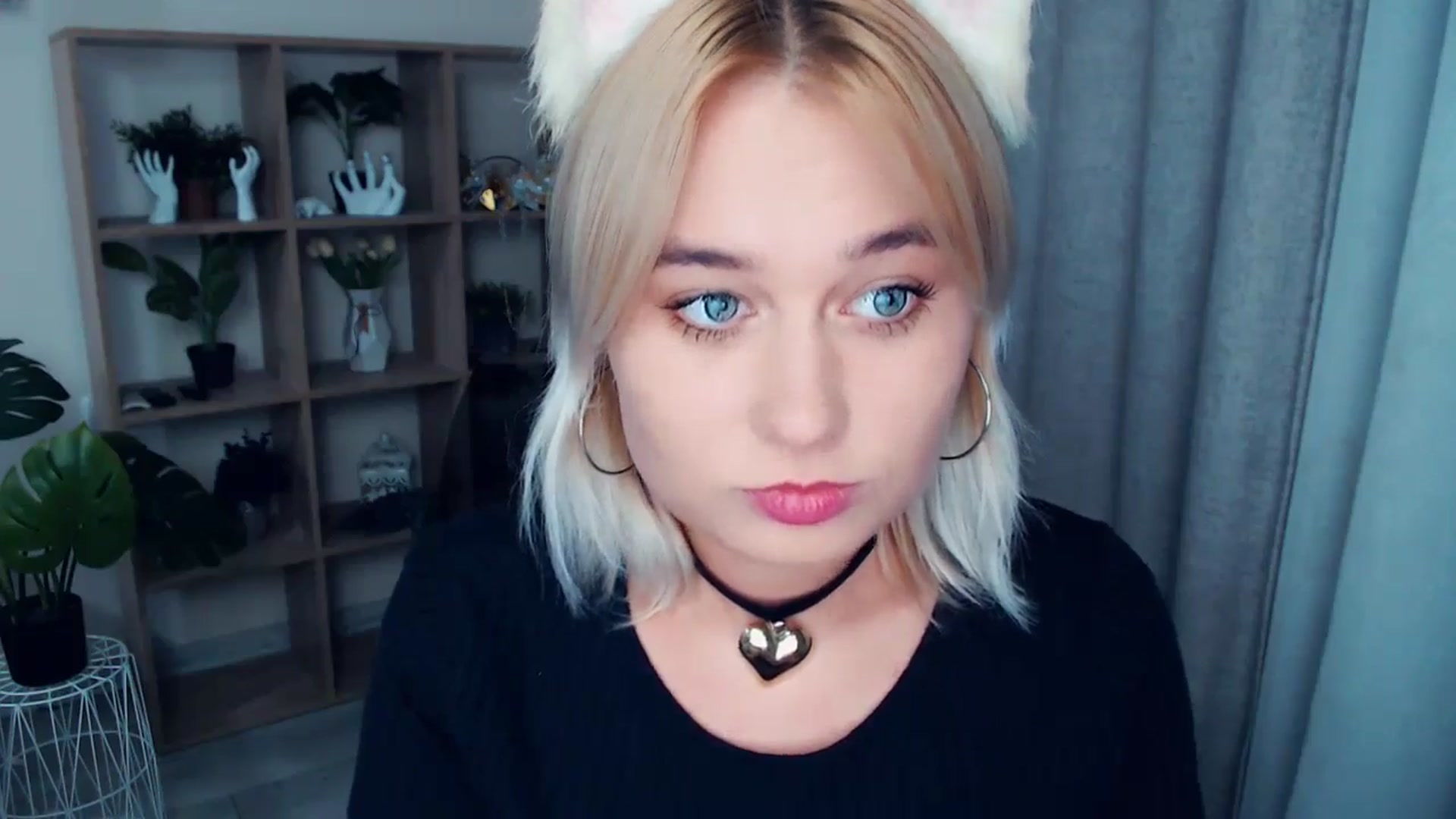 Gallery image thumbnail from Kukla_kolduna's myfreecams stream on, 09/22/2024, 17:59 image 11 of 20