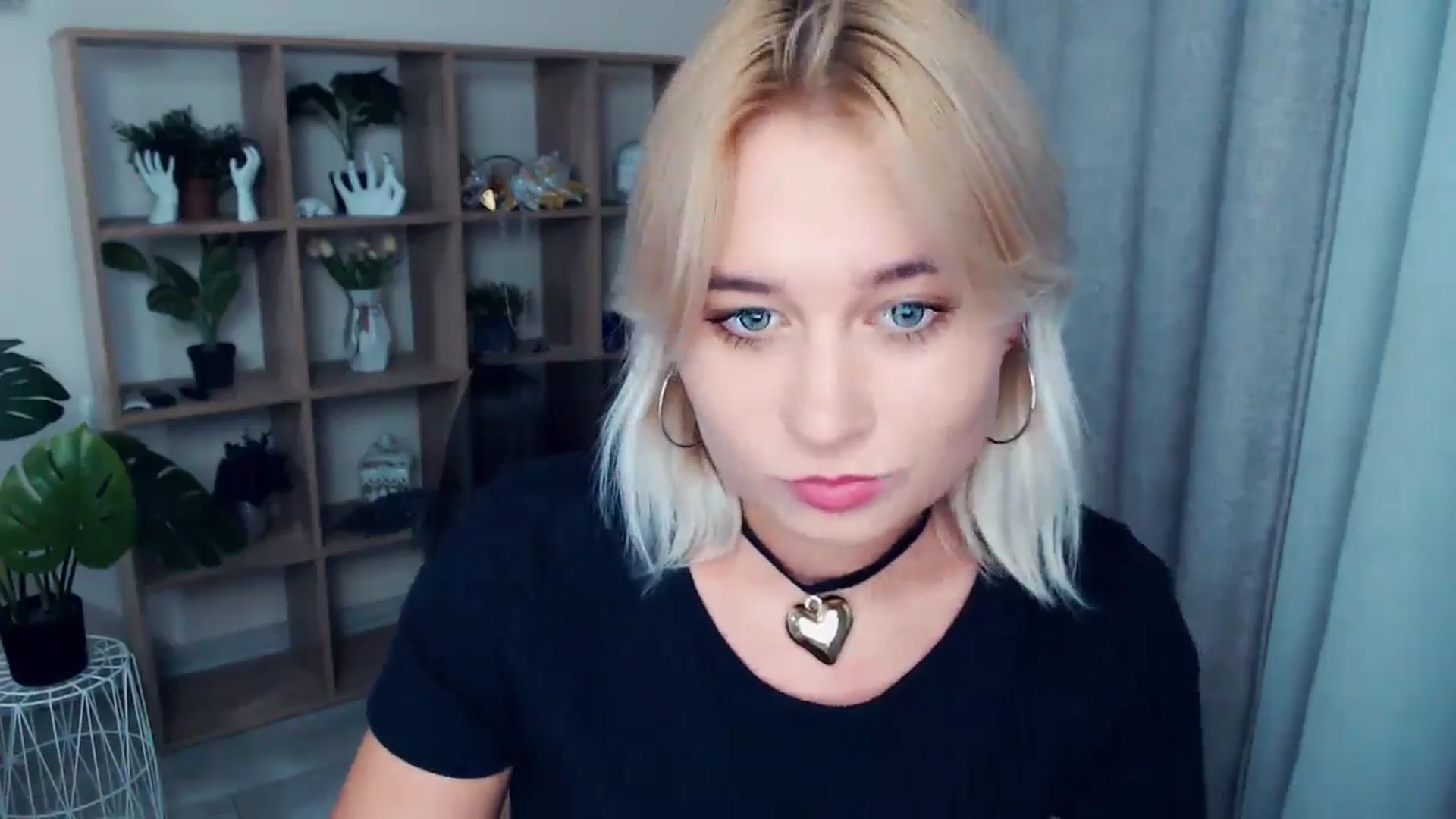 Gallery image thumbnail from Kukla_kolduna's myfreecams stream on, 09/22/2024, 17:59 image 5 of 20