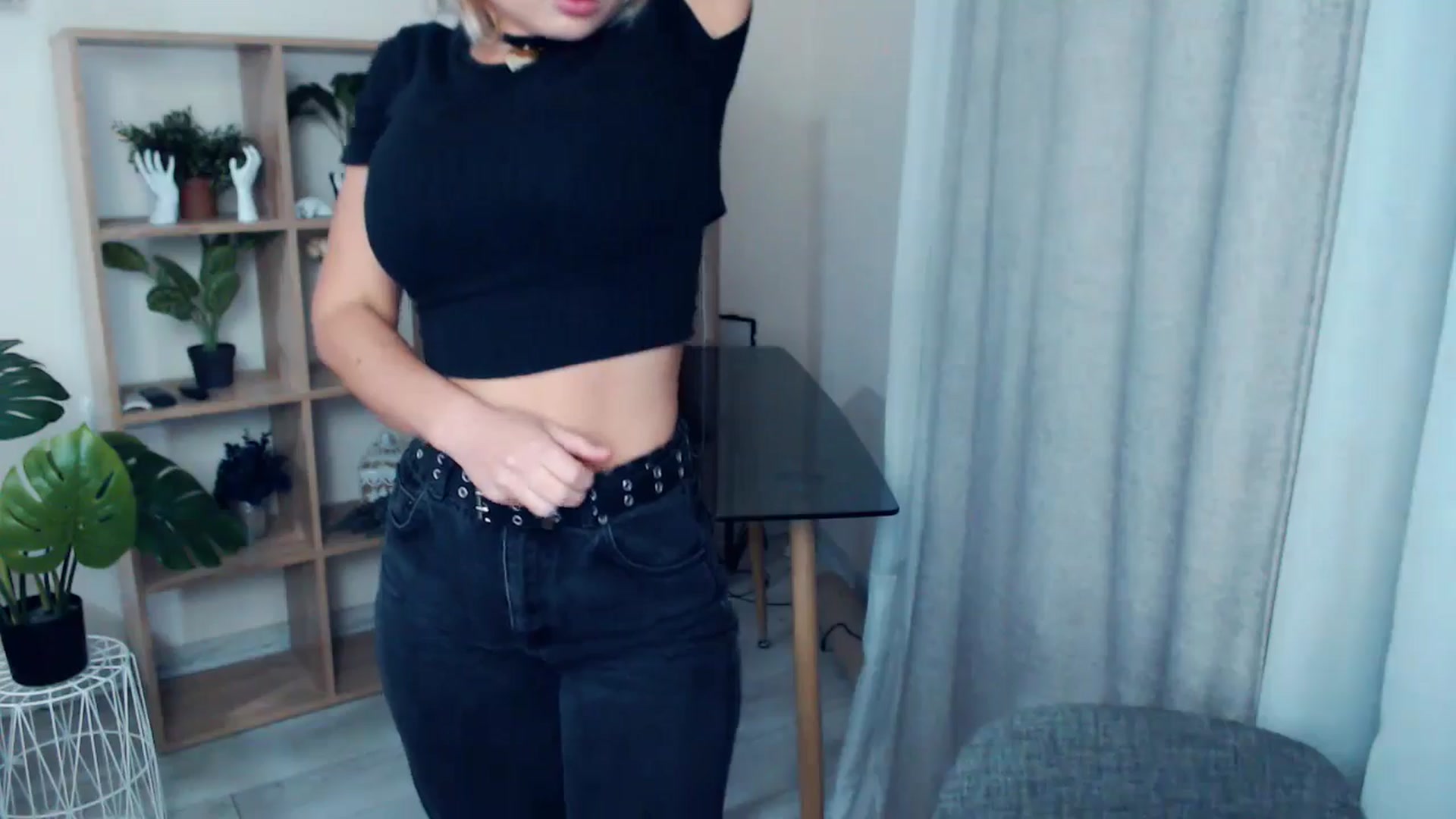 Gallery image thumbnail from Kukla_kolduna's myfreecams stream on, 09/22/2024, 17:59 image 15 of 20