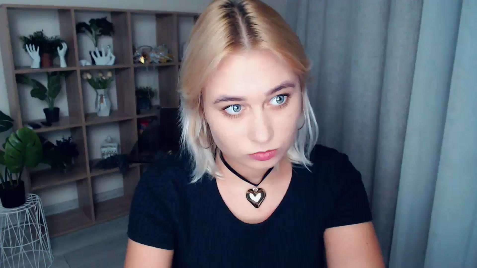 Gallery image thumbnail from Kukla_kolduna's myfreecams stream on, 09/25/2024, 18:06 image 9 of 20