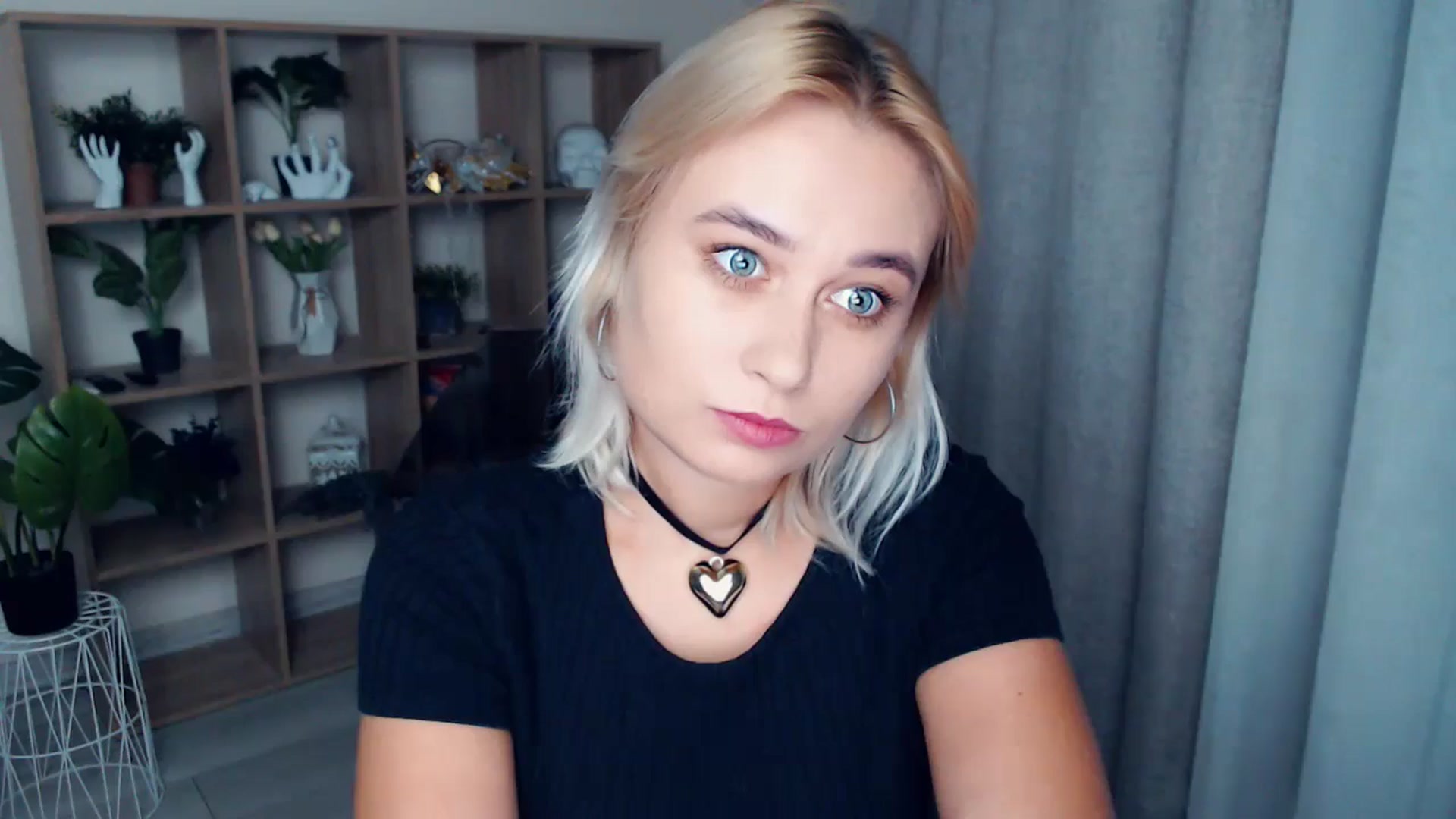 Gallery image thumbnail from Kukla_kolduna's myfreecams stream on, 09/25/2024, 18:06 image 5 of 20