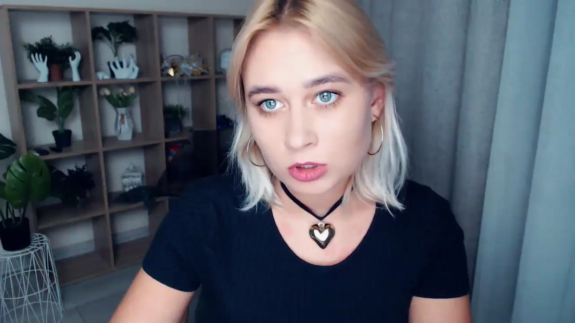 Gallery image thumbnail from Kukla_kolduna's myfreecams stream on, 09/25/2024, 18:06 image 17 of 20