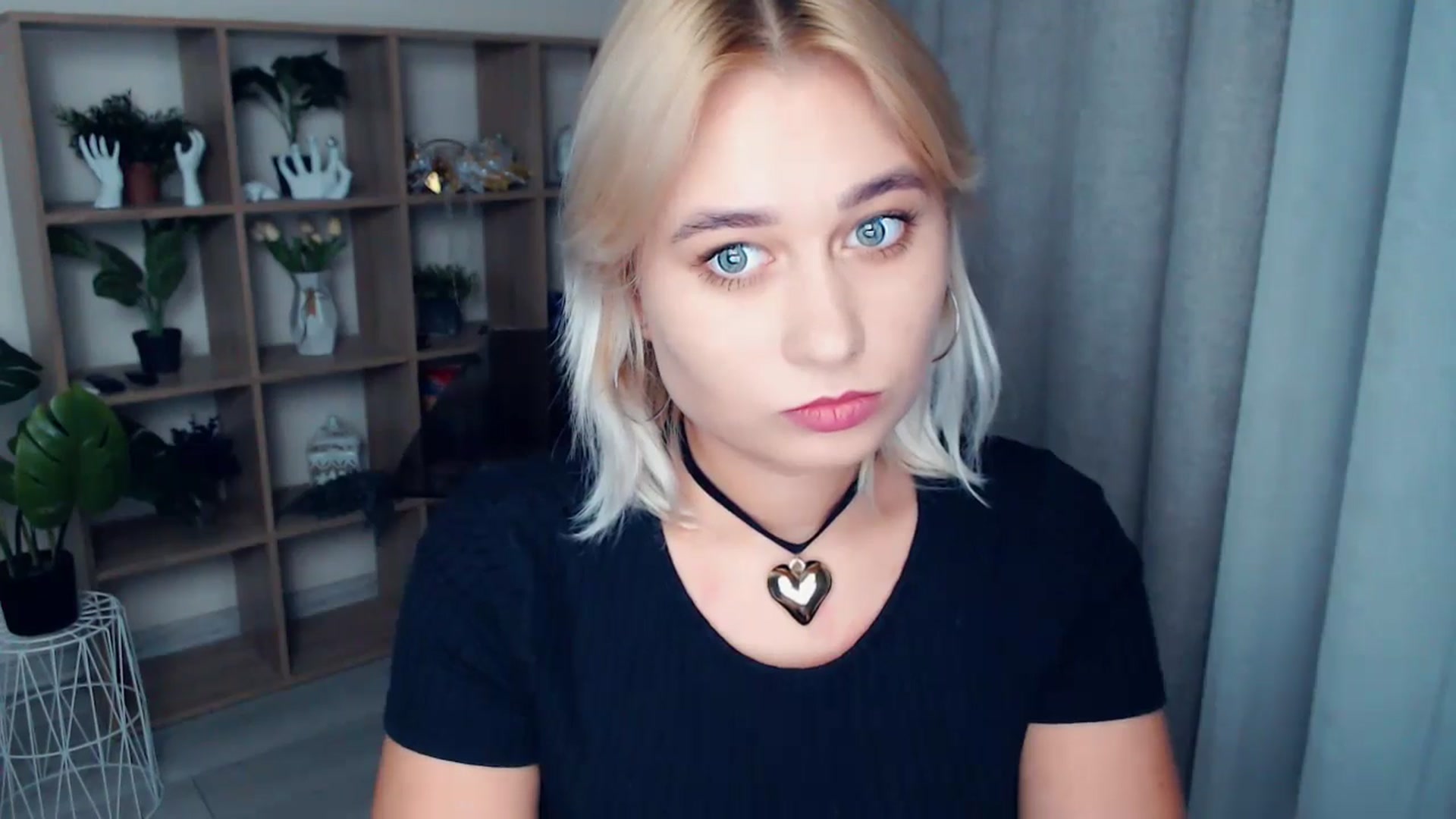 Gallery image thumbnail from Kukla_kolduna's myfreecams stream on, 09/25/2024, 18:06 image 19 of 20