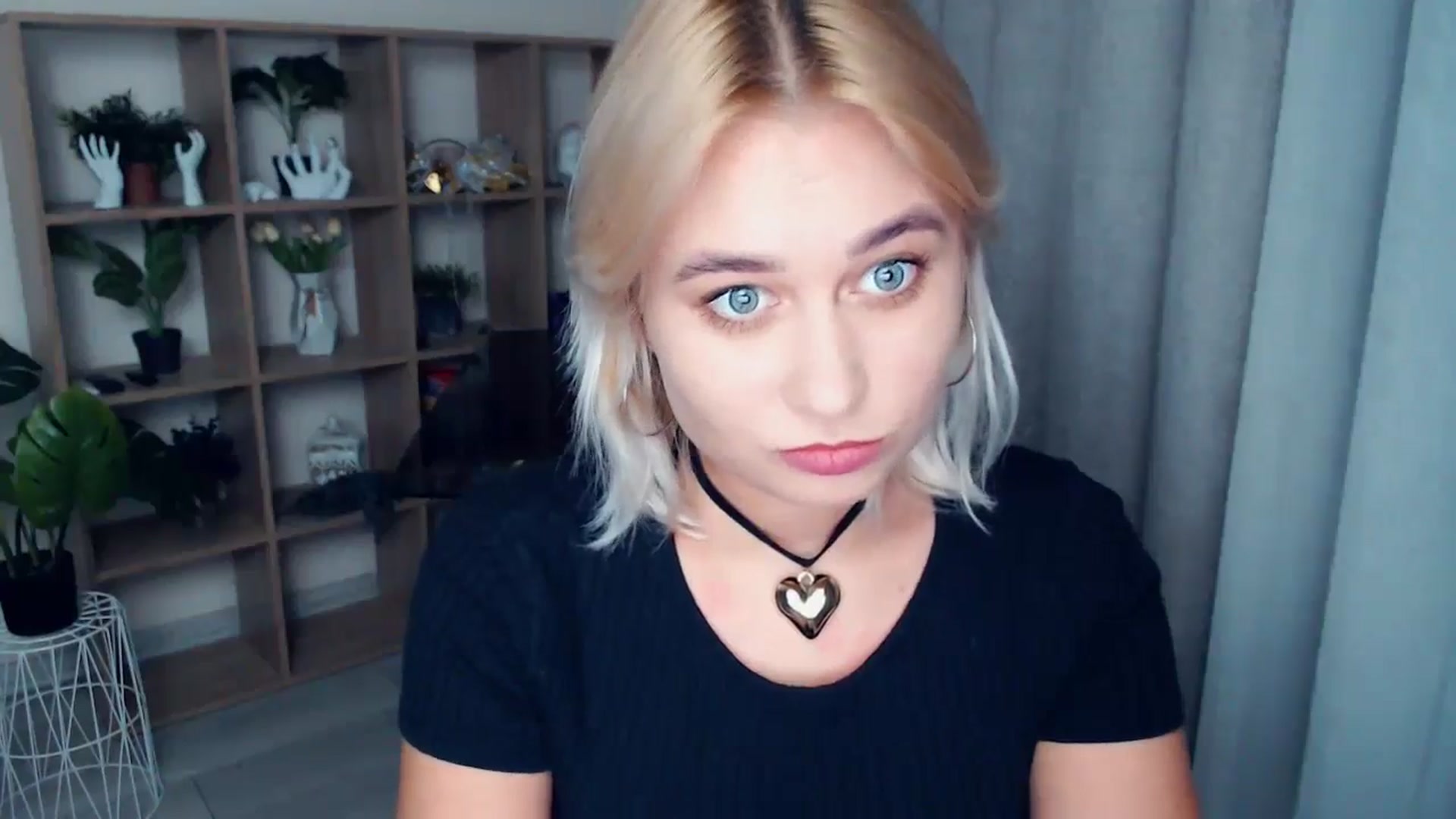 Gallery image thumbnail from Kukla_kolduna's myfreecams stream on, 09/25/2024, 18:06 image 16 of 20