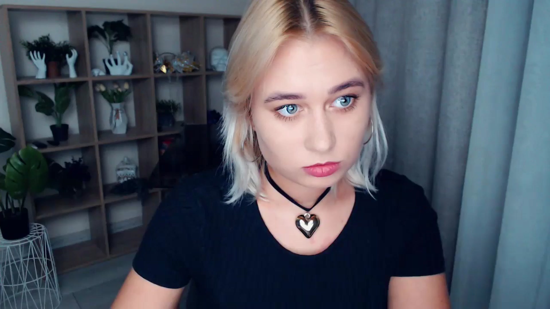Gallery image thumbnail from Kukla_kolduna's myfreecams stream on, 09/25/2024, 18:06 image 14 of 20
