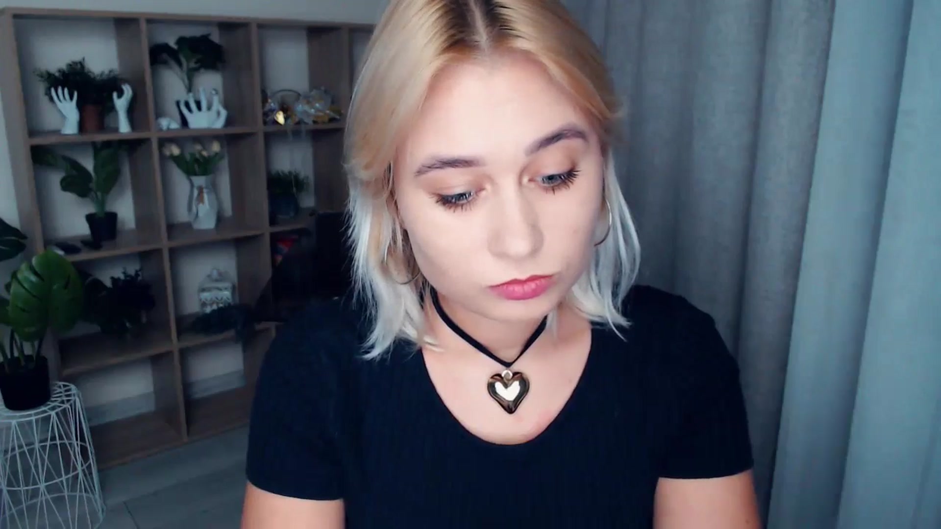 Gallery image thumbnail from Kukla_kolduna's myfreecams stream on, 09/25/2024, 18:06 image 13 of 20