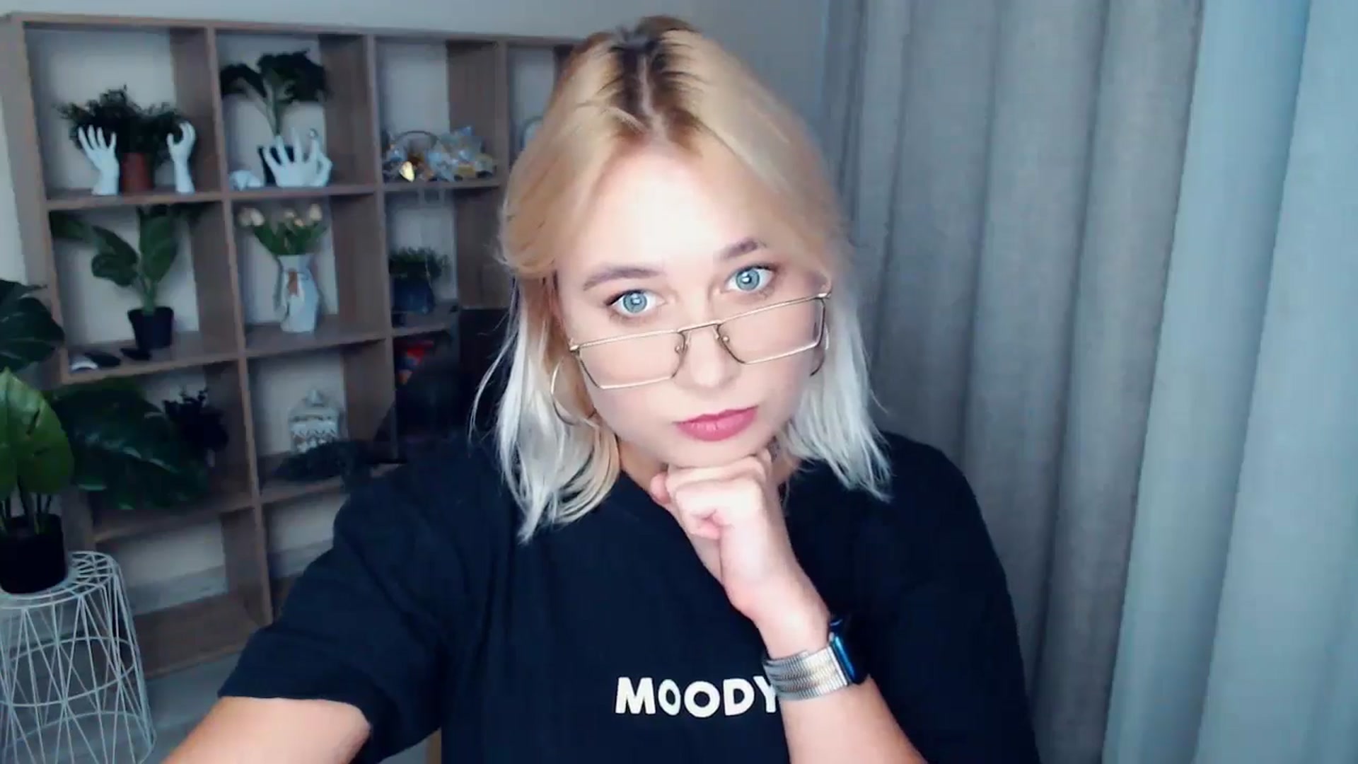 Gallery image thumbnail from Kukla_kolduna's myfreecams stream on, 09/26/2024, 15:53 image 17 of 20