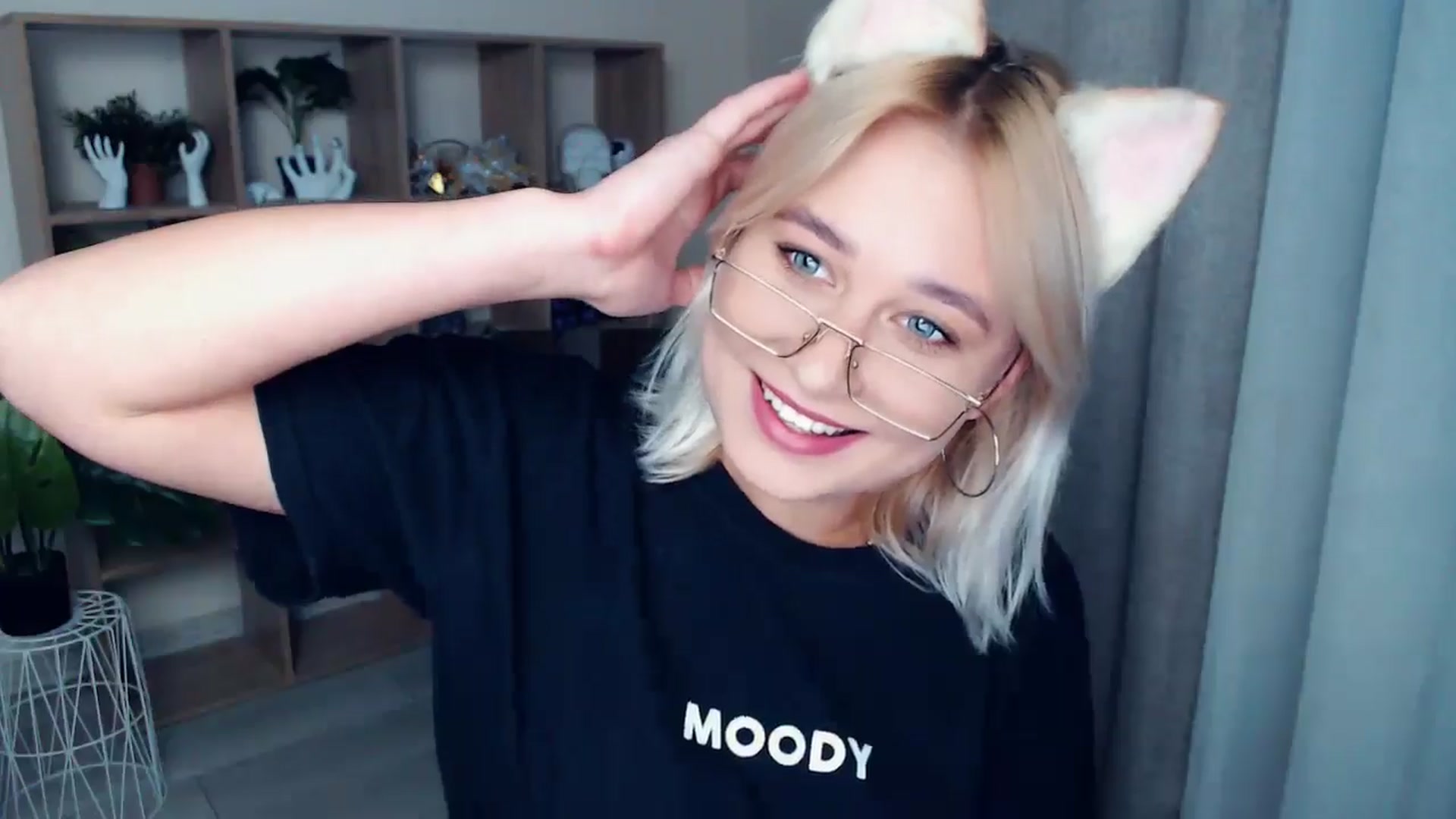 Gallery image thumbnail from Kukla_kolduna's myfreecams stream on, 09/26/2024, 15:53 image 20 of 20