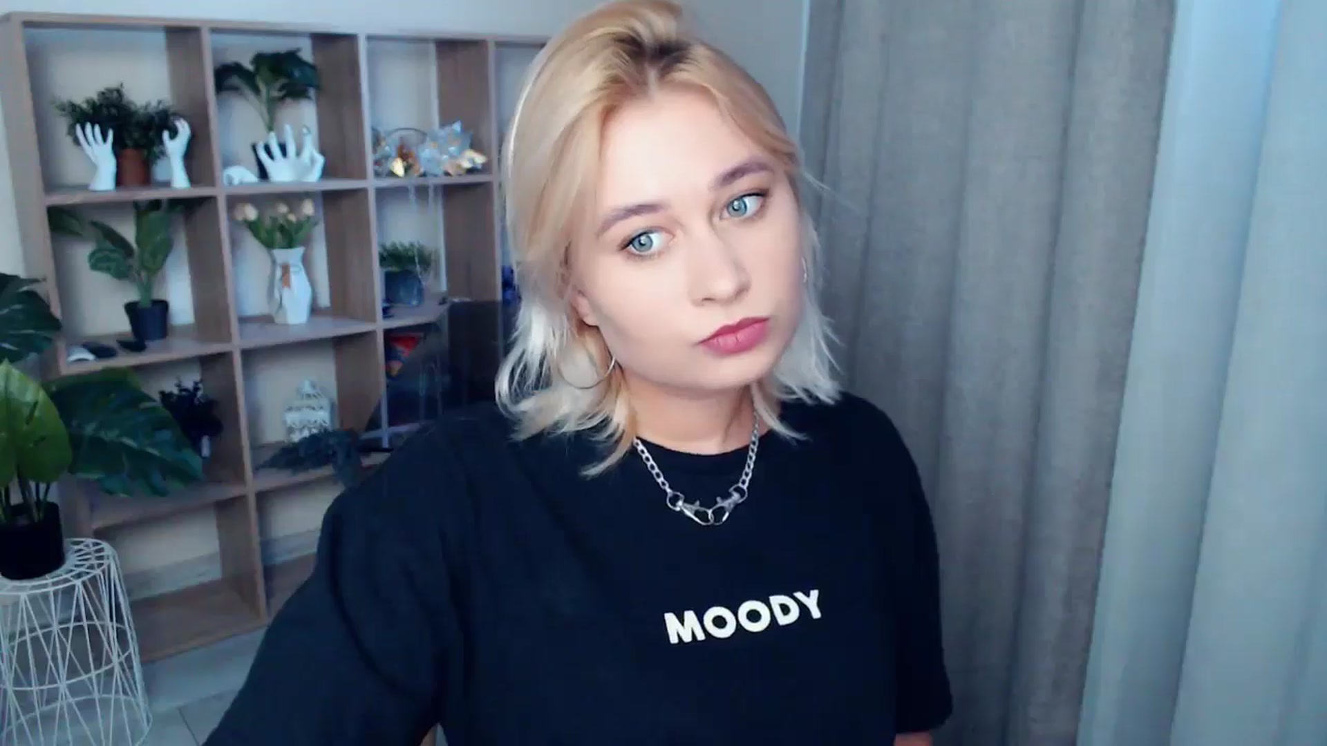 Gallery image thumbnail from Kukla_kolduna's myfreecams stream on, 09/26/2024, 15:53 image 5 of 20