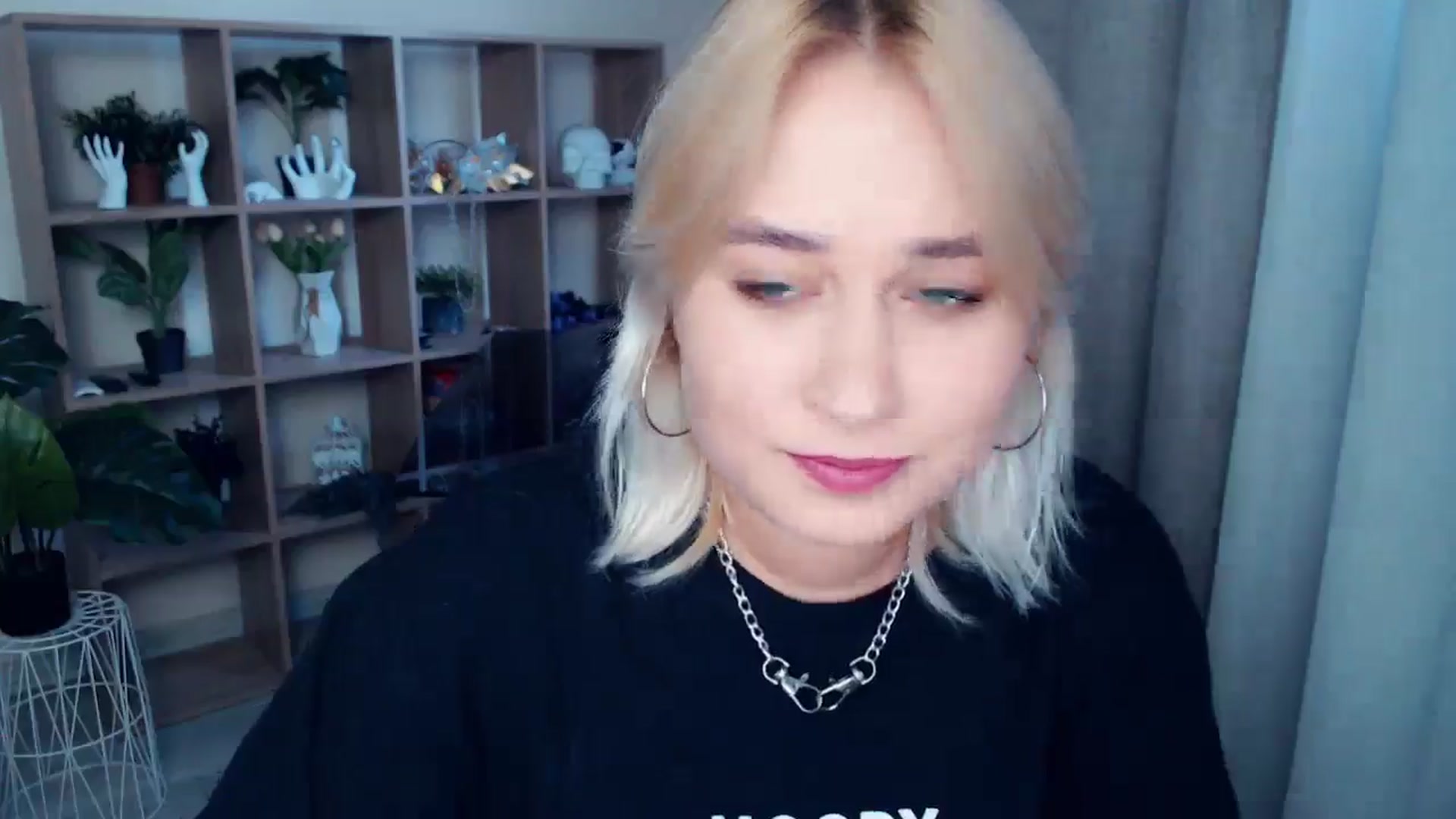 Gallery image thumbnail from Kukla_kolduna's myfreecams stream on, 09/26/2024, 15:53 image 3 of 20