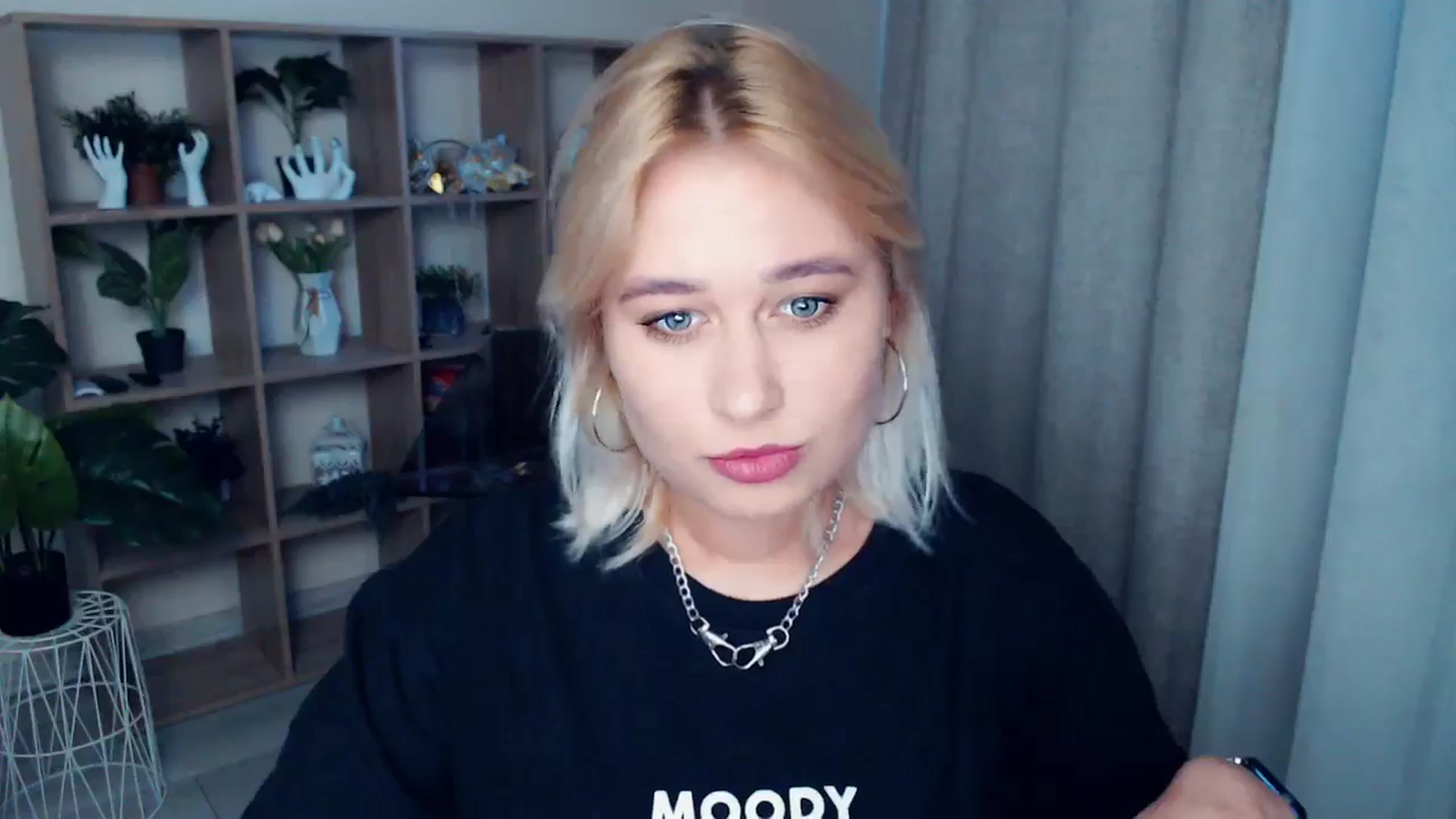 Gallery image thumbnail from Kukla_kolduna's myfreecams stream on, 09/26/2024, 15:53 image 13 of 20