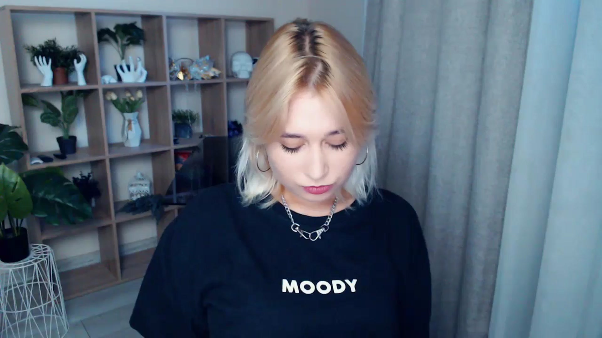 Gallery image thumbnail from Kukla_kolduna's myfreecams stream on, 09/26/2024, 15:53 image 12 of 20