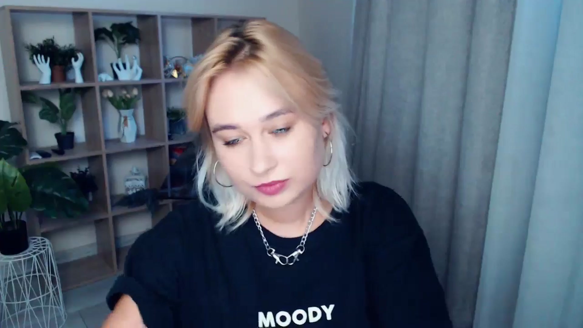 Gallery image thumbnail from Kukla_kolduna's myfreecams stream on, 09/26/2024, 15:53 image 11 of 20