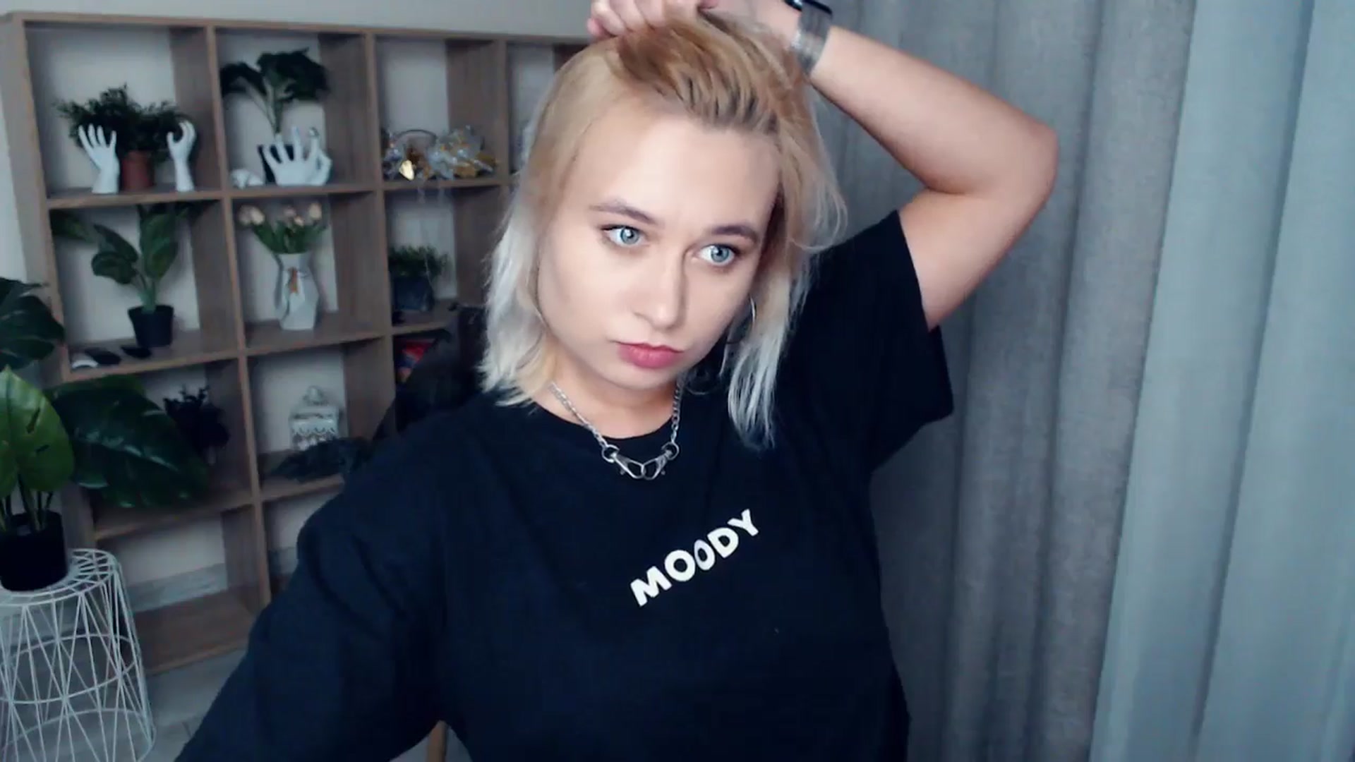 Gallery image thumbnail from Kukla_kolduna's myfreecams stream on, 09/26/2024, 17:56 image 17 of 20