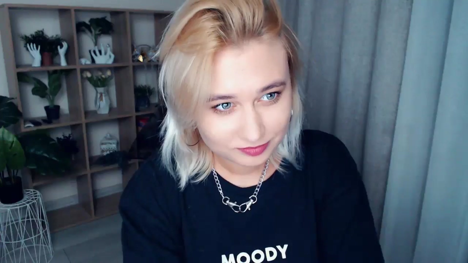 Gallery image thumbnail from Kukla_kolduna's myfreecams stream on, 09/26/2024, 17:56 image 10 of 20