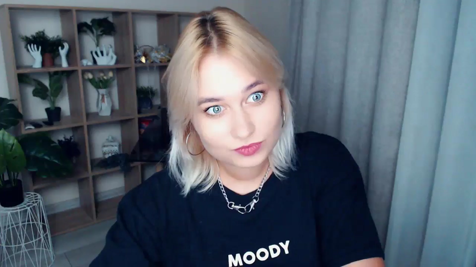 Gallery image thumbnail from Kukla_kolduna's myfreecams stream on, 09/26/2024, 17:56 image 8 of 20