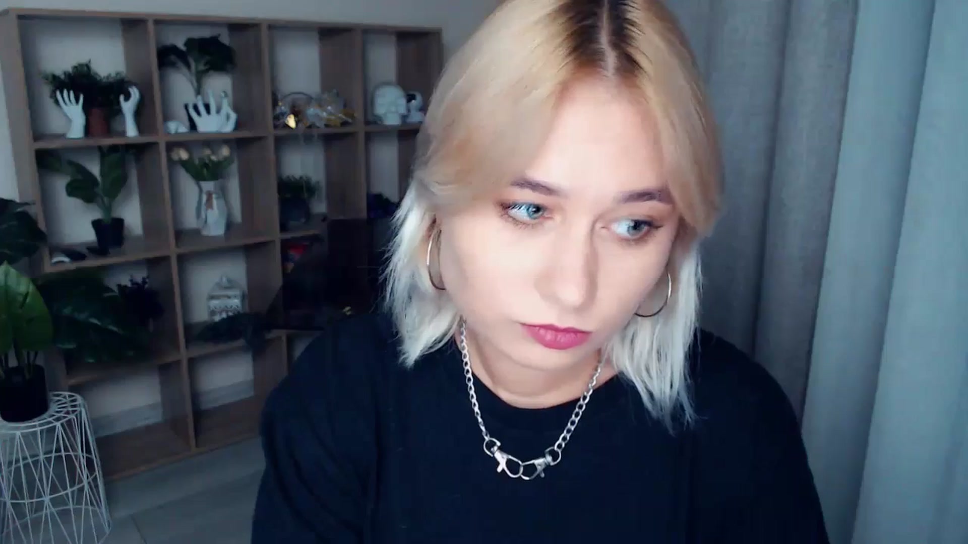 Gallery image thumbnail from Kukla_kolduna's myfreecams stream on, 09/26/2024, 17:56 image 3 of 20