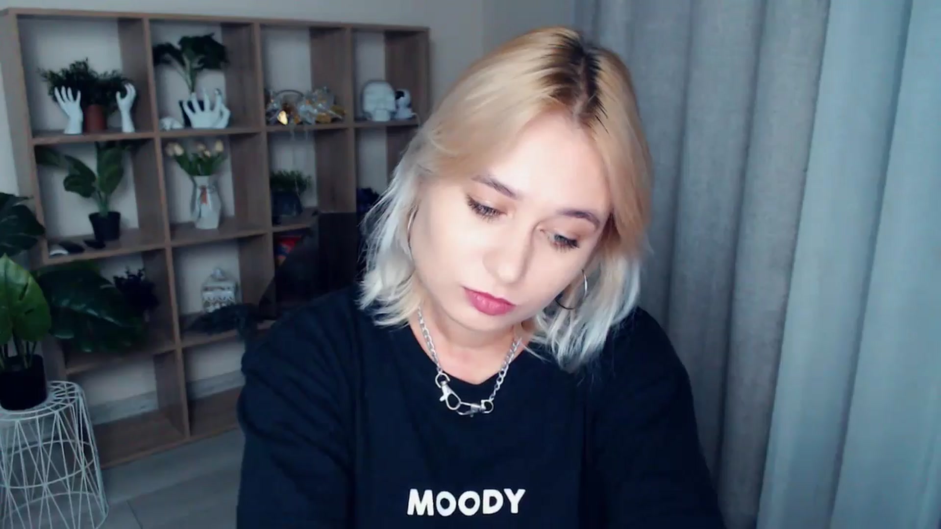 Gallery image thumbnail from Kukla_kolduna's myfreecams stream on, 09/26/2024, 17:56 image 13 of 20