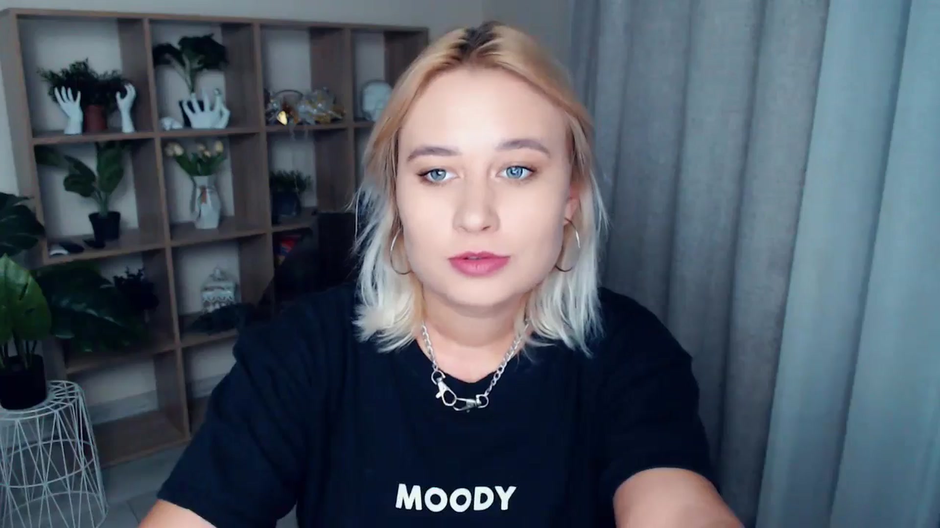 Gallery image thumbnail from Kukla_kolduna's myfreecams stream on, 09/26/2024, 17:56 image 14 of 20