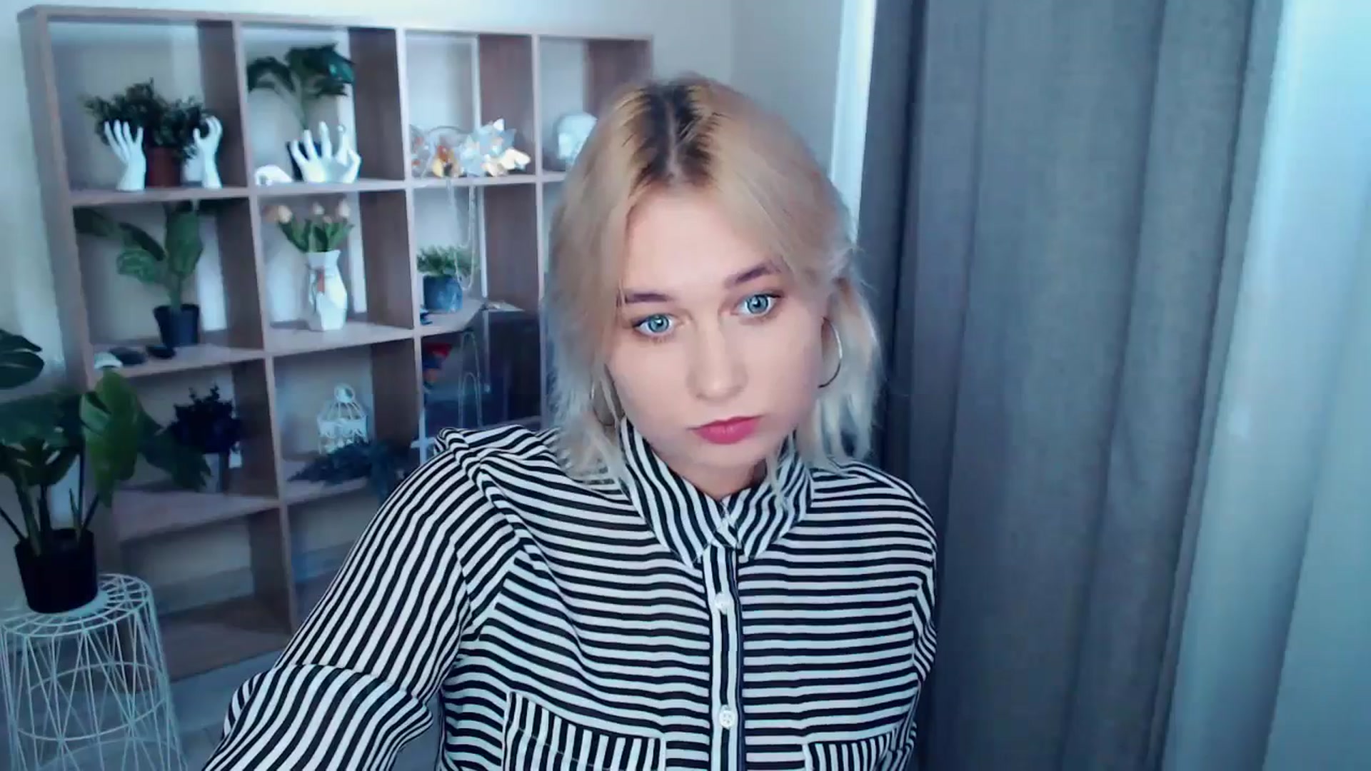 Gallery image thumbnail from Kukla_kolduna's myfreecams stream on, 09/27/2024, 14:32 image 17 of 20
