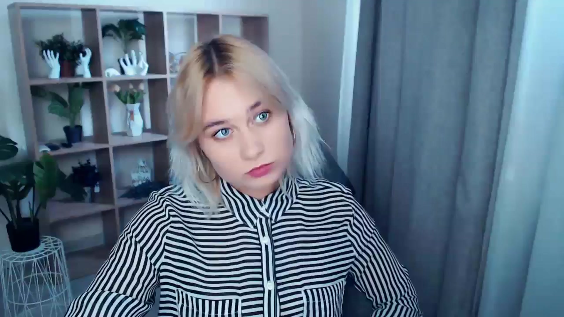 Gallery image thumbnail from Kukla_kolduna's myfreecams stream on, 09/27/2024, 14:32 image 19 of 20
