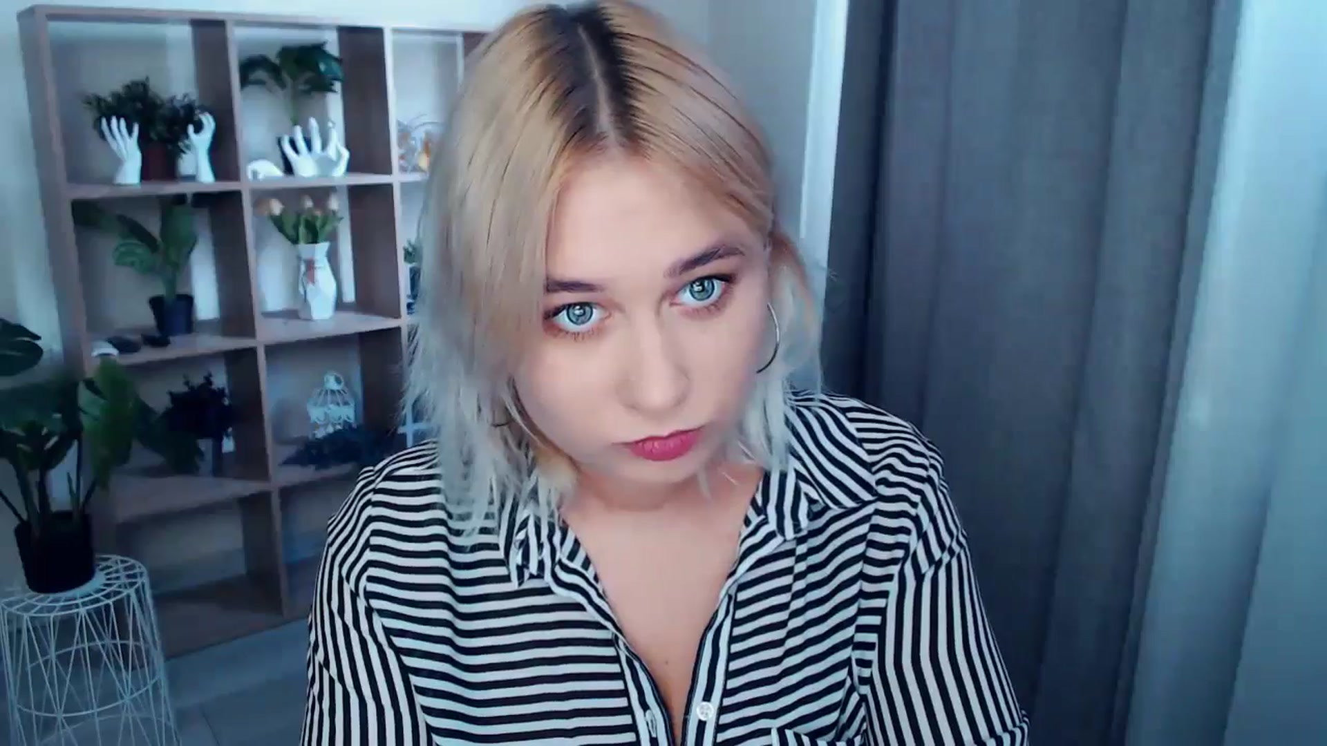 Gallery image thumbnail from Kukla_kolduna's myfreecams stream on, 09/27/2024, 14:32 image 9 of 20