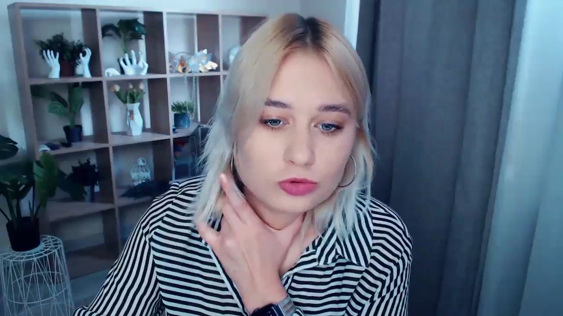 Gallery image thumbnail from Kukla_kolduna's myfreecams stream on, 09/27/2024, 14:32 image 10 of 20