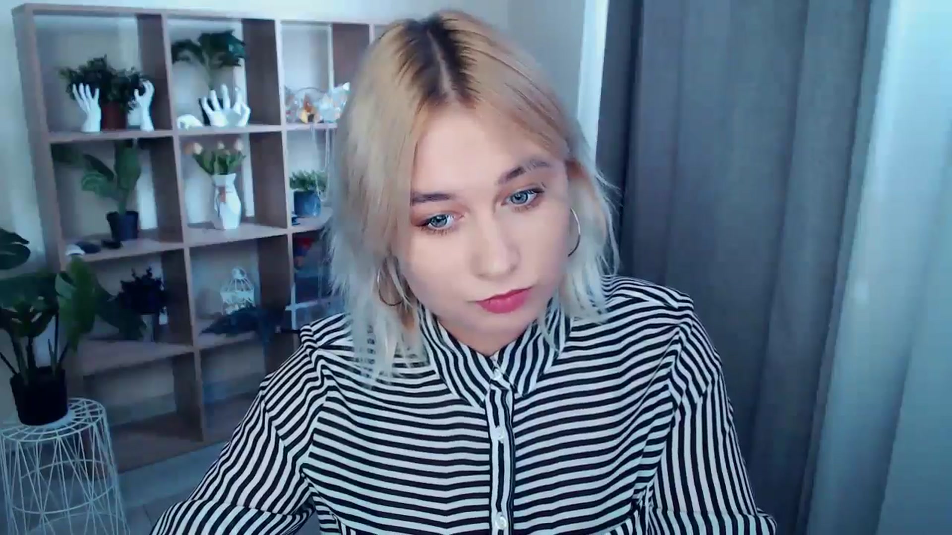Gallery image thumbnail from Kukla_kolduna's myfreecams stream on, 09/27/2024, 14:32 image 16 of 20