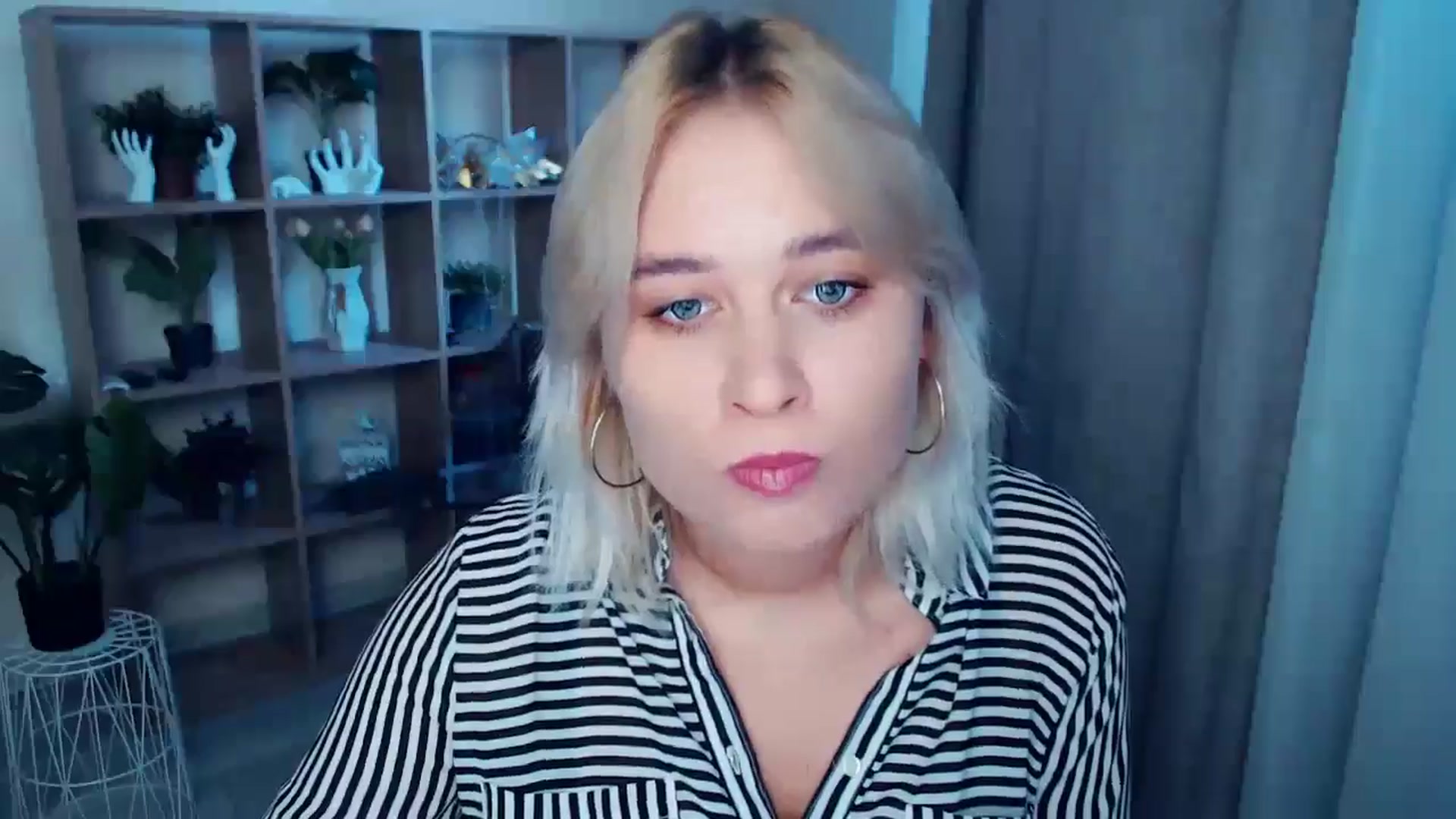 Gallery image thumbnail from Kukla_kolduna's myfreecams stream on, 09/27/2024, 15:41 image 6 of 20