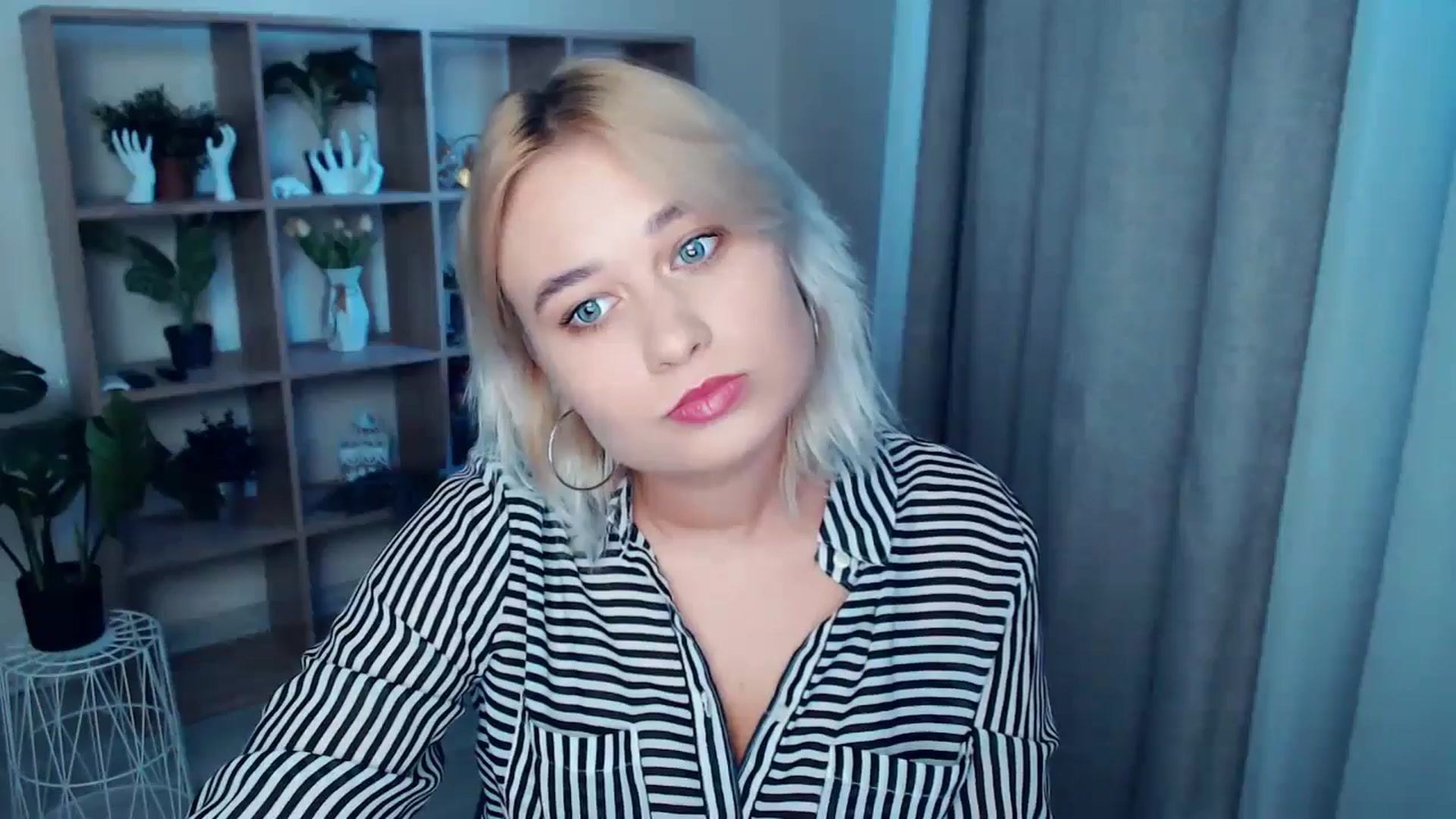 Gallery image thumbnail from Kukla_kolduna's myfreecams stream on, 09/27/2024, 15:41 image 11 of 20