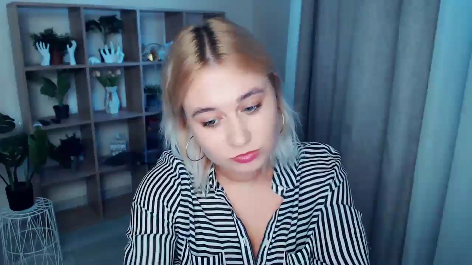 Gallery image thumbnail from Kukla_kolduna's myfreecams stream on, 09/27/2024, 15:41 image 14 of 20