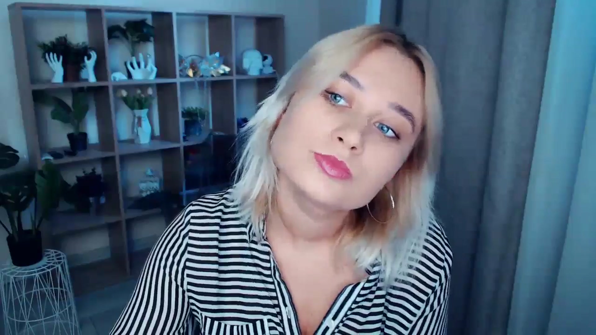 Gallery image thumbnail from Kukla_kolduna's myfreecams stream on, 09/27/2024, 15:41 image 7 of 20