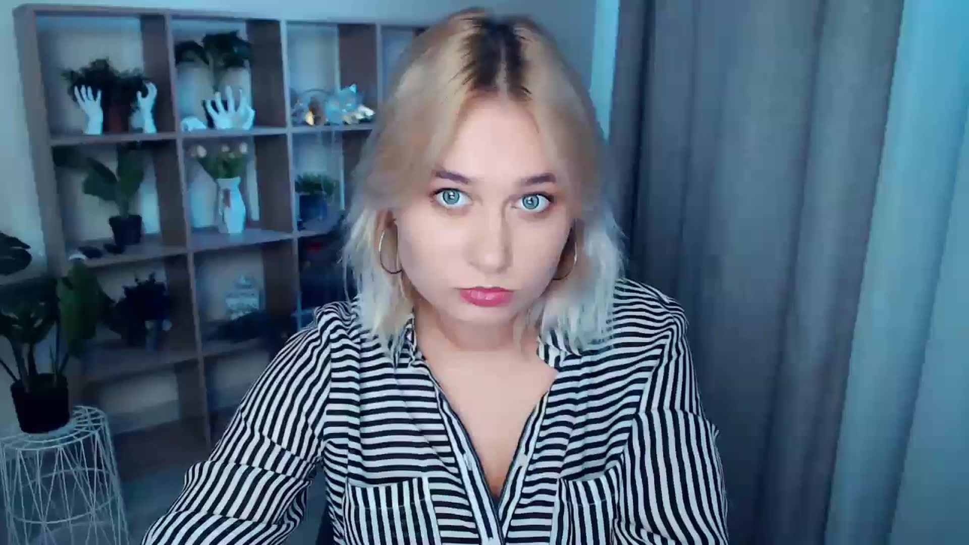 Gallery image thumbnail from Kukla_kolduna's myfreecams stream on, 09/27/2024, 15:41 image 9 of 20