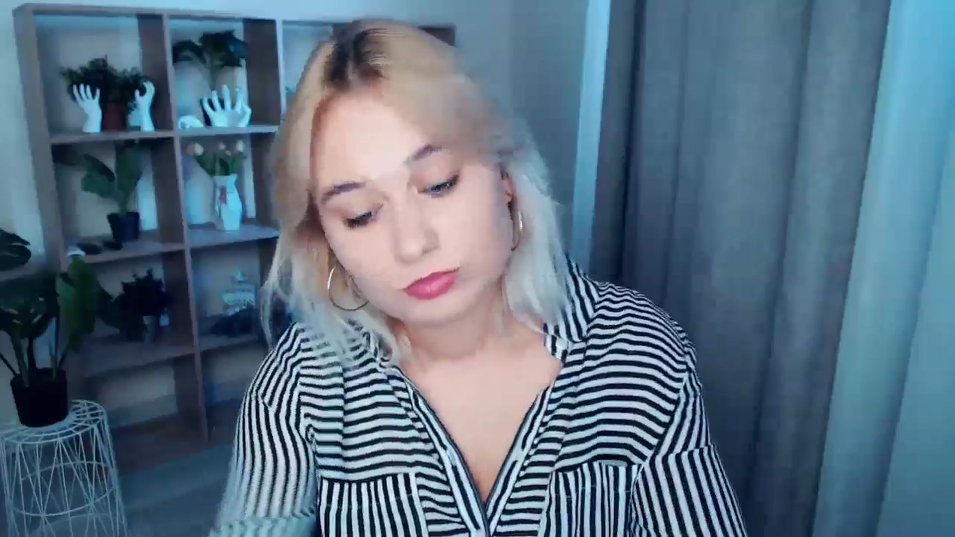 Gallery image thumbnail from Kukla_kolduna's myfreecams stream on, 09/27/2024, 15:41 image 3 of 20