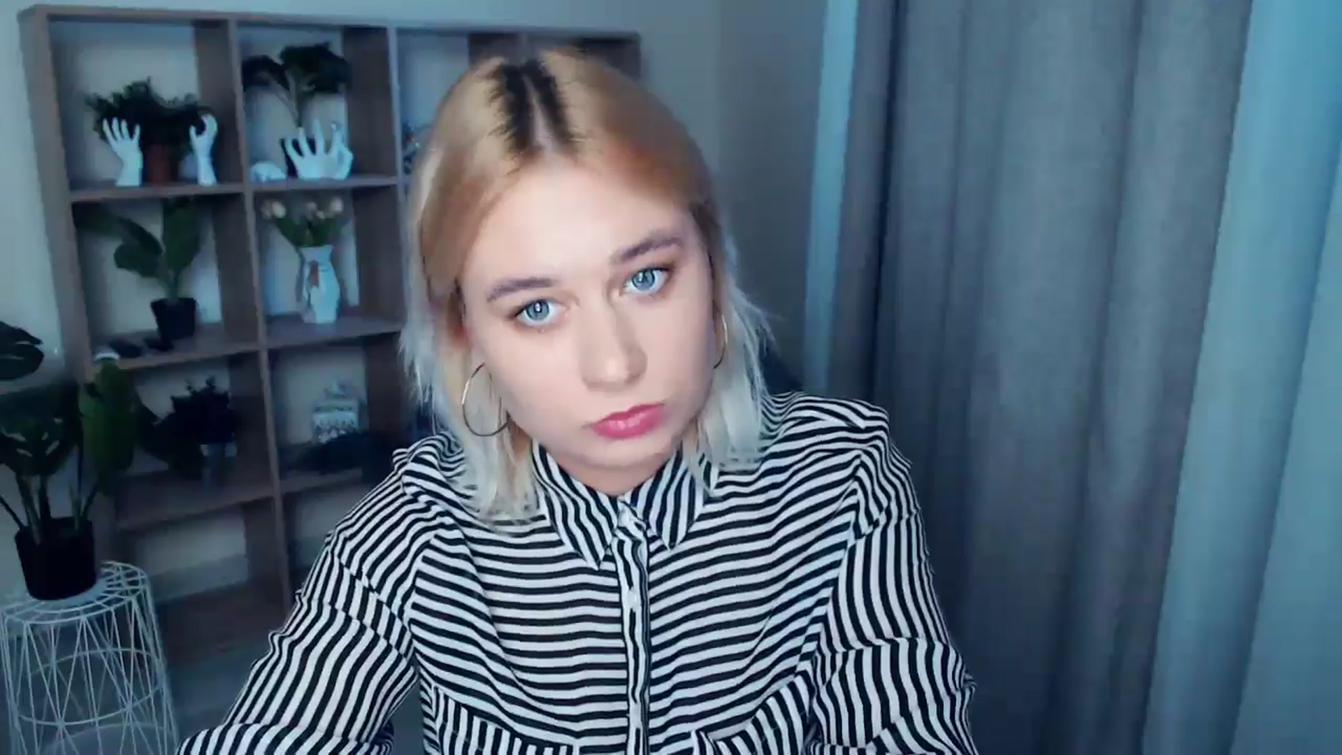 Gallery image thumbnail from Kukla_kolduna's myfreecams stream on, 09/27/2024, 15:41 image 19 of 20