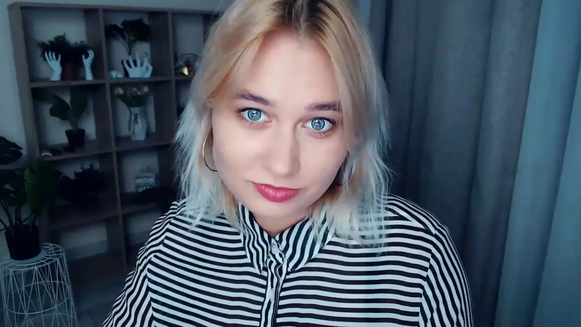 Gallery image thumbnail from Kukla_kolduna's myfreecams stream on, 09/27/2024, 17:02 image 1 of 20