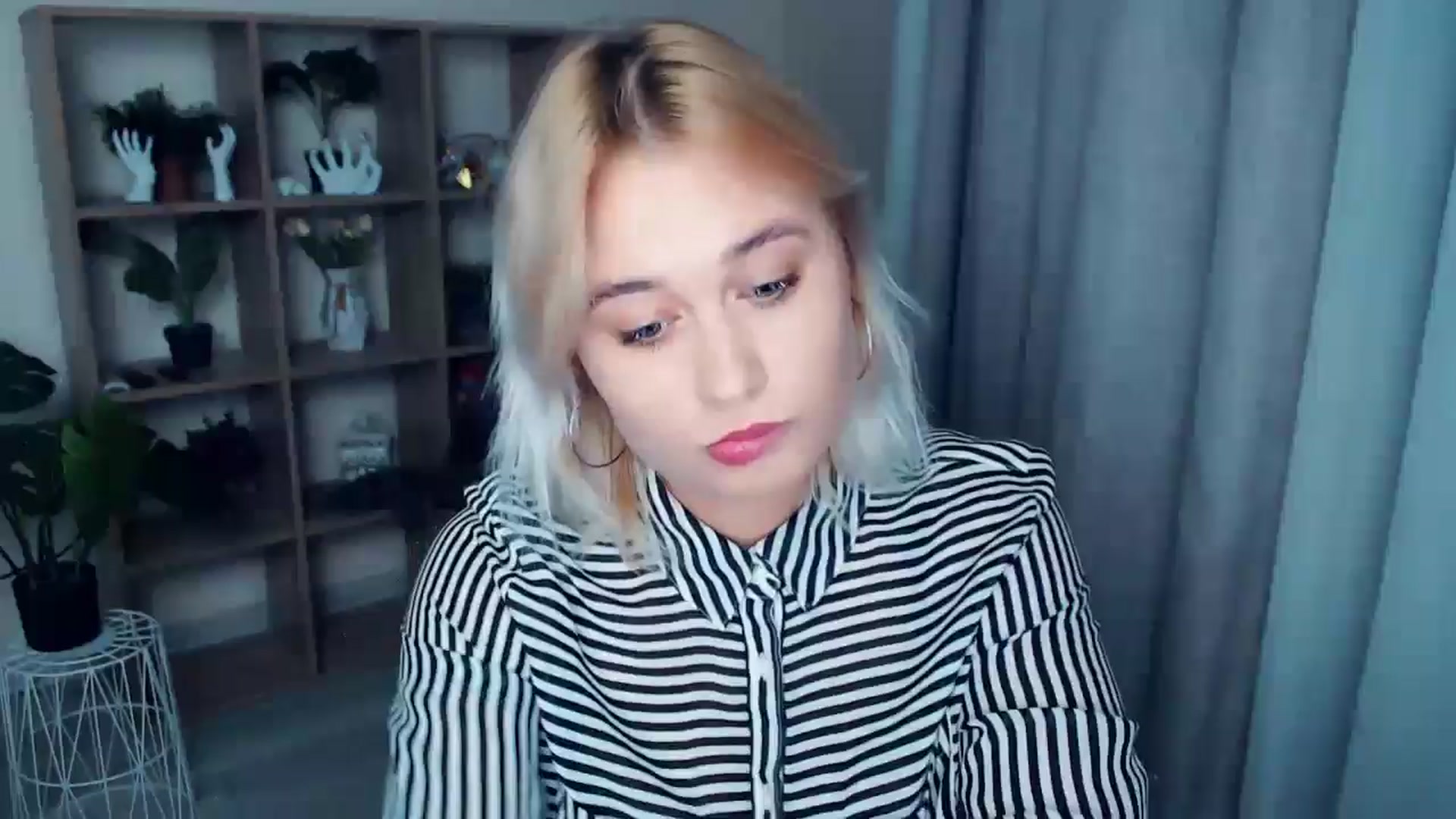 Gallery image thumbnail from Kukla_kolduna's myfreecams stream on, 09/27/2024, 17:02 image 3 of 20