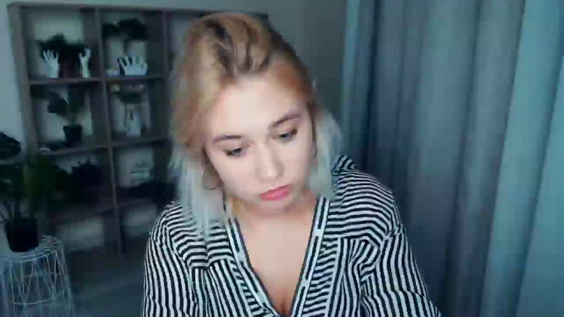 Gallery image thumbnail from Kukla_kolduna's myfreecams stream on, 09/27/2024, 17:02 image 13 of 20