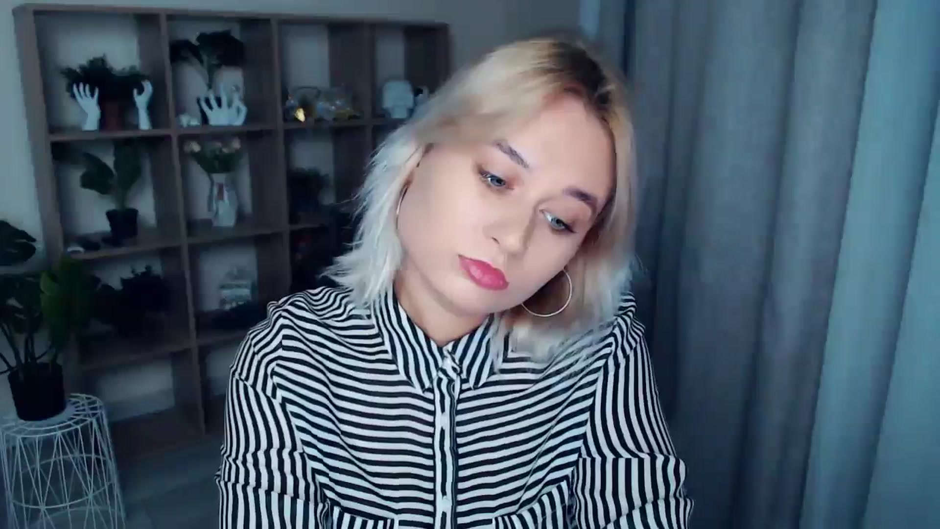 Gallery image thumbnail from Kukla_kolduna's myfreecams stream on, 09/27/2024, 17:02 image 5 of 20