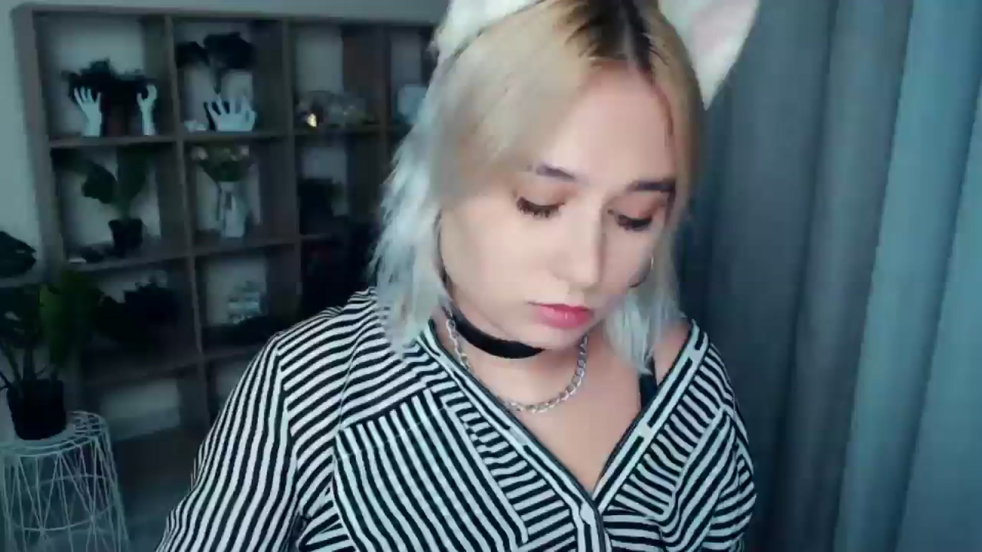 Gallery image thumbnail from Kukla_kolduna's myfreecams stream on, 09/27/2024, 17:13 image 18 of 20