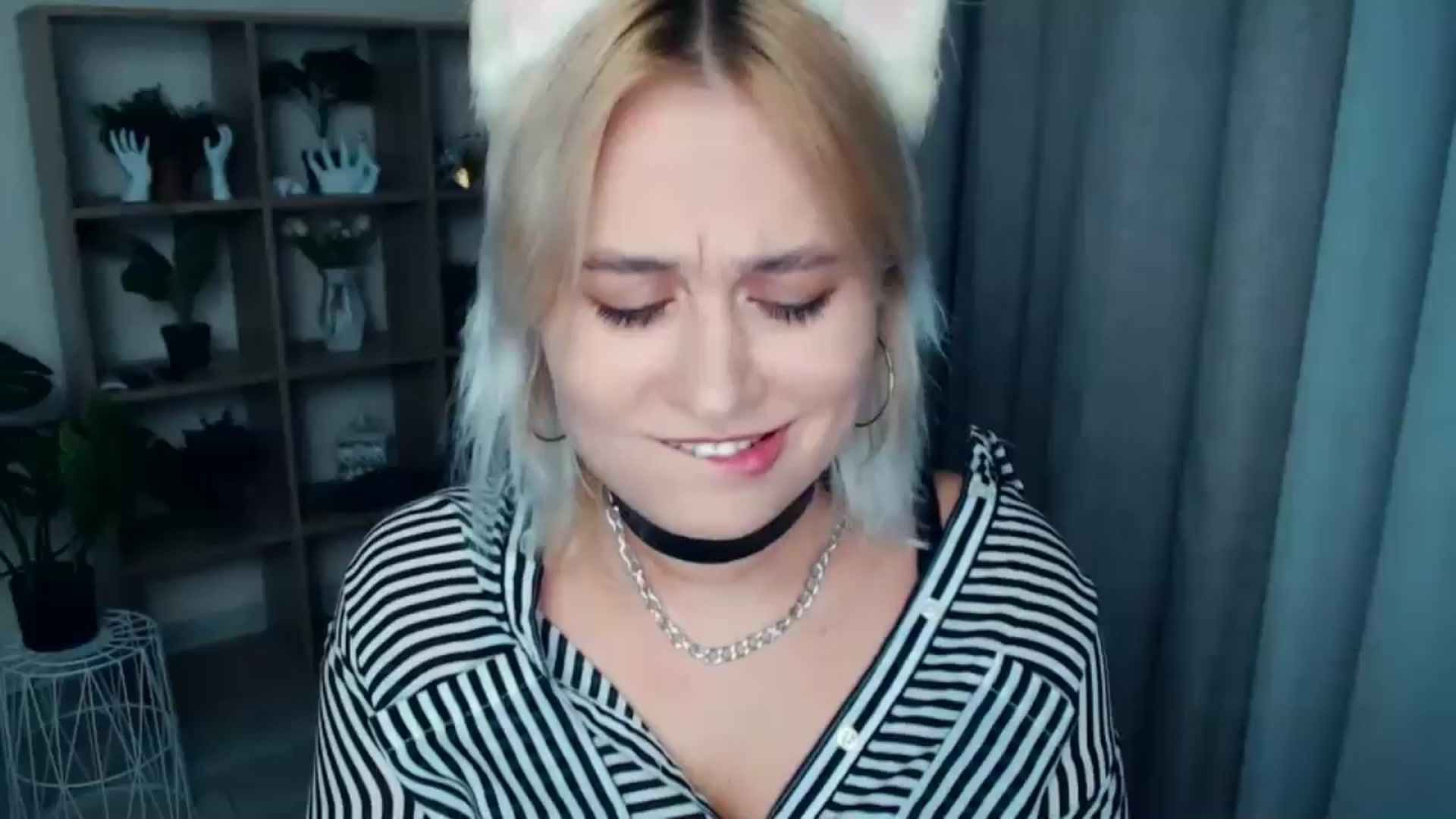 Gallery image thumbnail from Kukla_kolduna's myfreecams stream on, 09/27/2024, 17:13 image 1 of 20