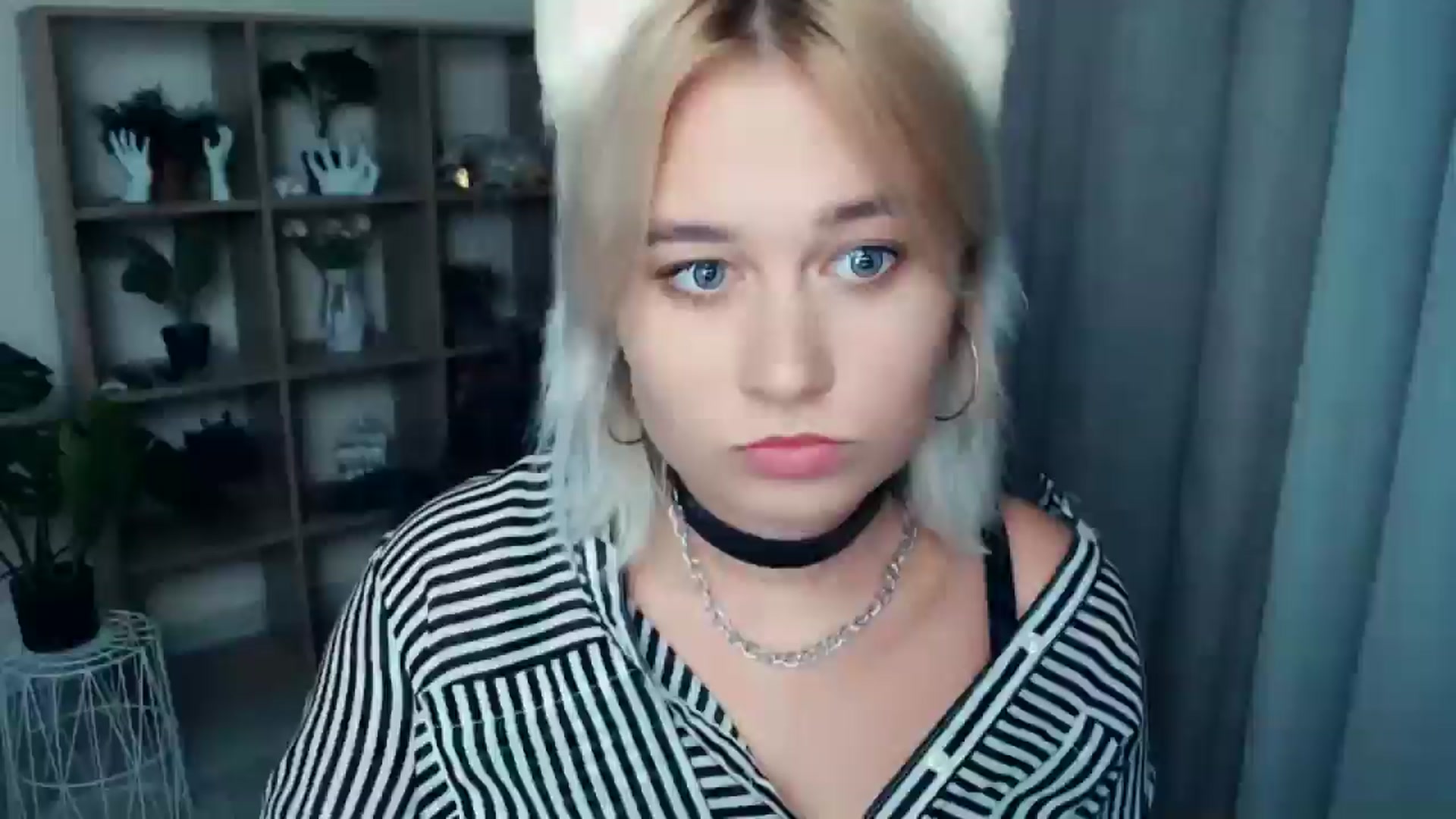 Gallery image thumbnail from Kukla_kolduna's myfreecams stream on, 09/27/2024, 17:13 image 12 of 20
