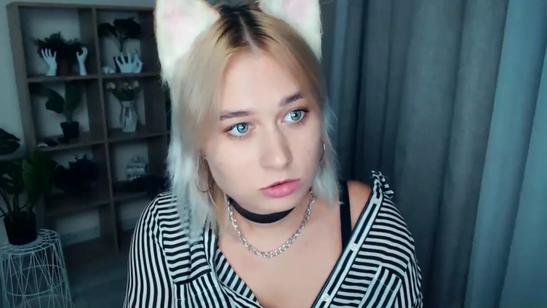 Gallery image thumbnail from Kukla_kolduna's myfreecams stream on, 09/27/2024, 17:13 image 9 of 20