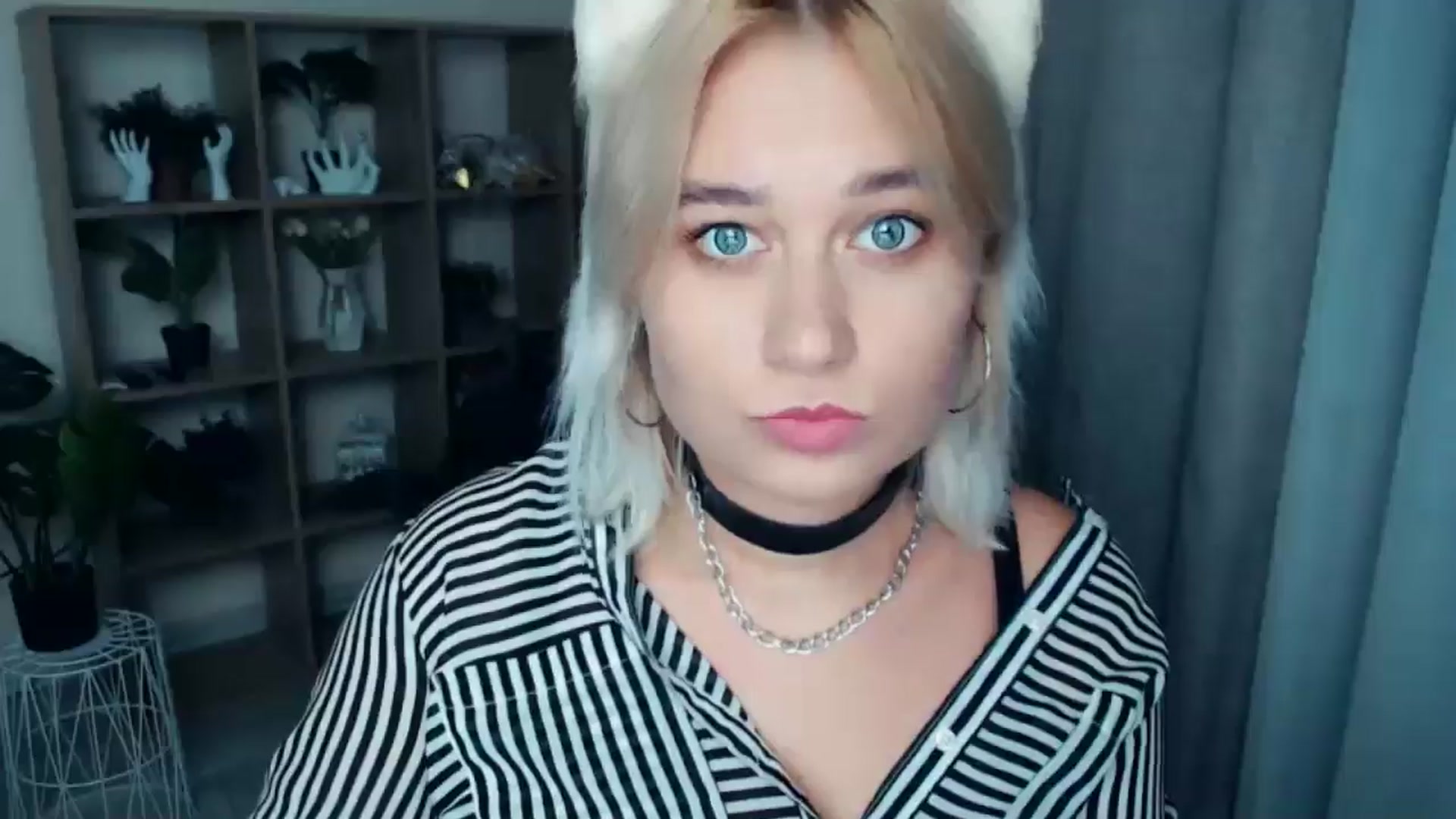 Gallery image thumbnail from Kukla_kolduna's myfreecams stream on, 09/27/2024, 17:13 image 11 of 20