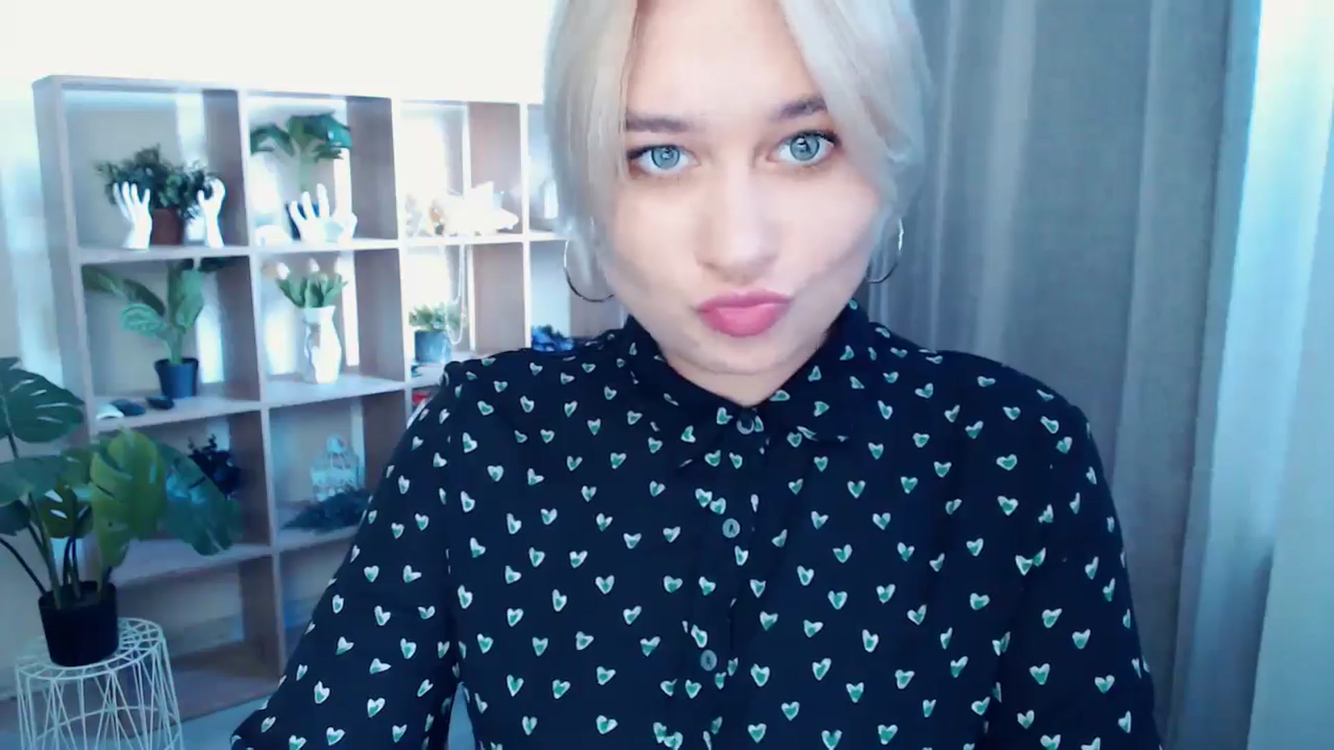 Gallery image thumbnail from Kukla_kolduna's myfreecams stream on, 09/28/2024, 14:18 image 13 of 20