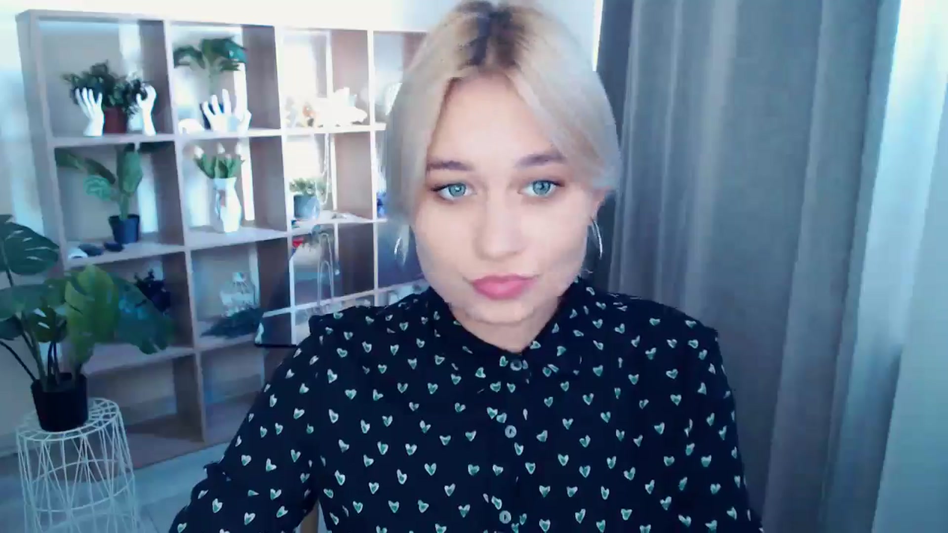 Gallery image thumbnail from Kukla_kolduna's myfreecams stream on, 09/28/2024, 14:18 image 17 of 20