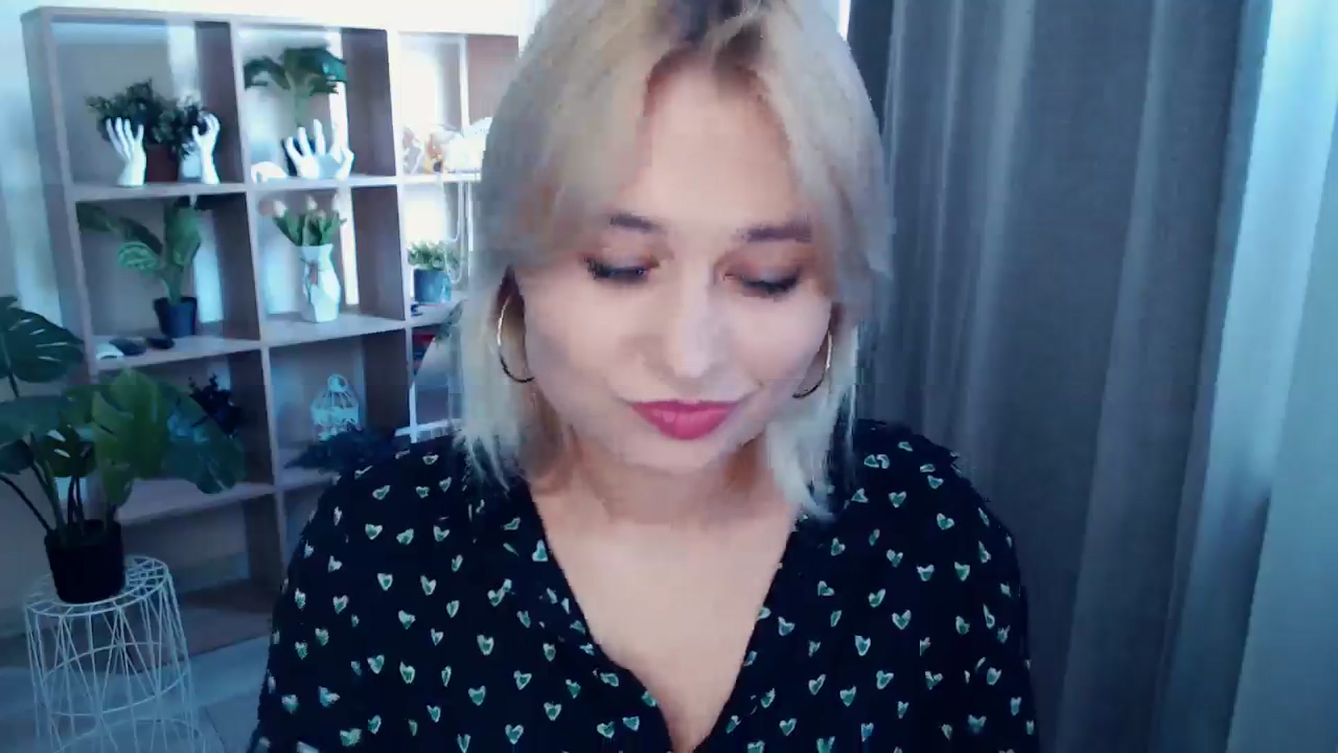 Gallery image thumbnail from Kukla_kolduna's myfreecams stream on, 09/28/2024, 14:18 image 5 of 20