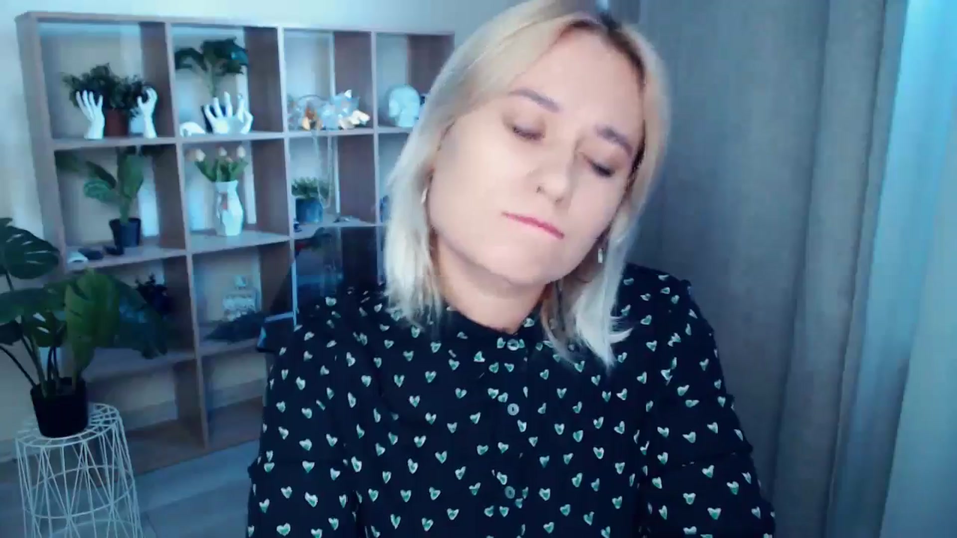 Gallery image thumbnail from Kukla_kolduna's myfreecams stream on, 09/28/2024, 15:58 image 9 of 20