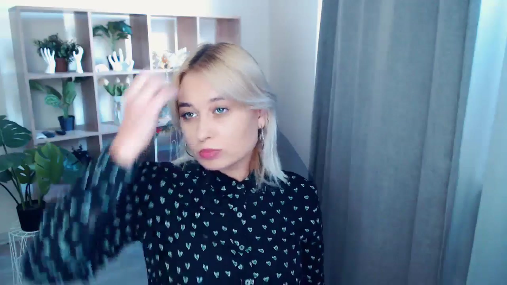 Gallery image thumbnail from Kukla_kolduna's myfreecams stream on, 09/28/2024, 15:58 image 4 of 20