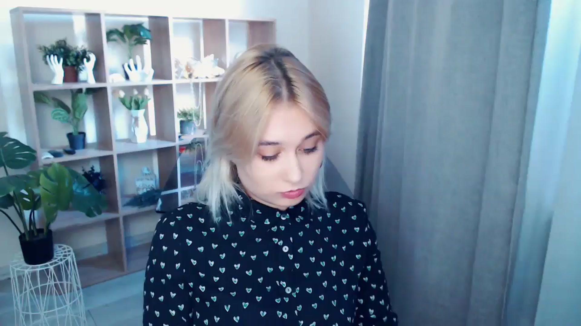 Gallery image thumbnail from Kukla_kolduna's myfreecams stream on, 09/28/2024, 15:58 image 5 of 20
